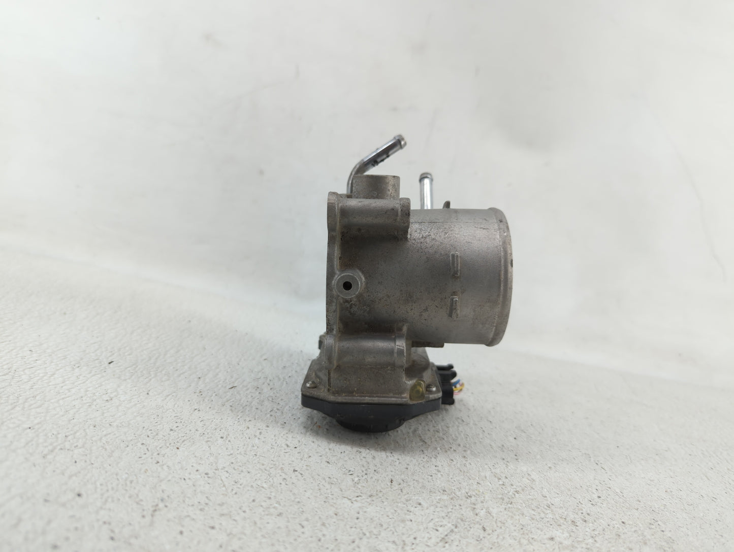 2014-2016 Kia Forte Throttle Body P/N:35100-2E400 35100-2E000 Fits Fits 2012 2013 2014 2015 2016 2018 2019 OEM Used Auto Par