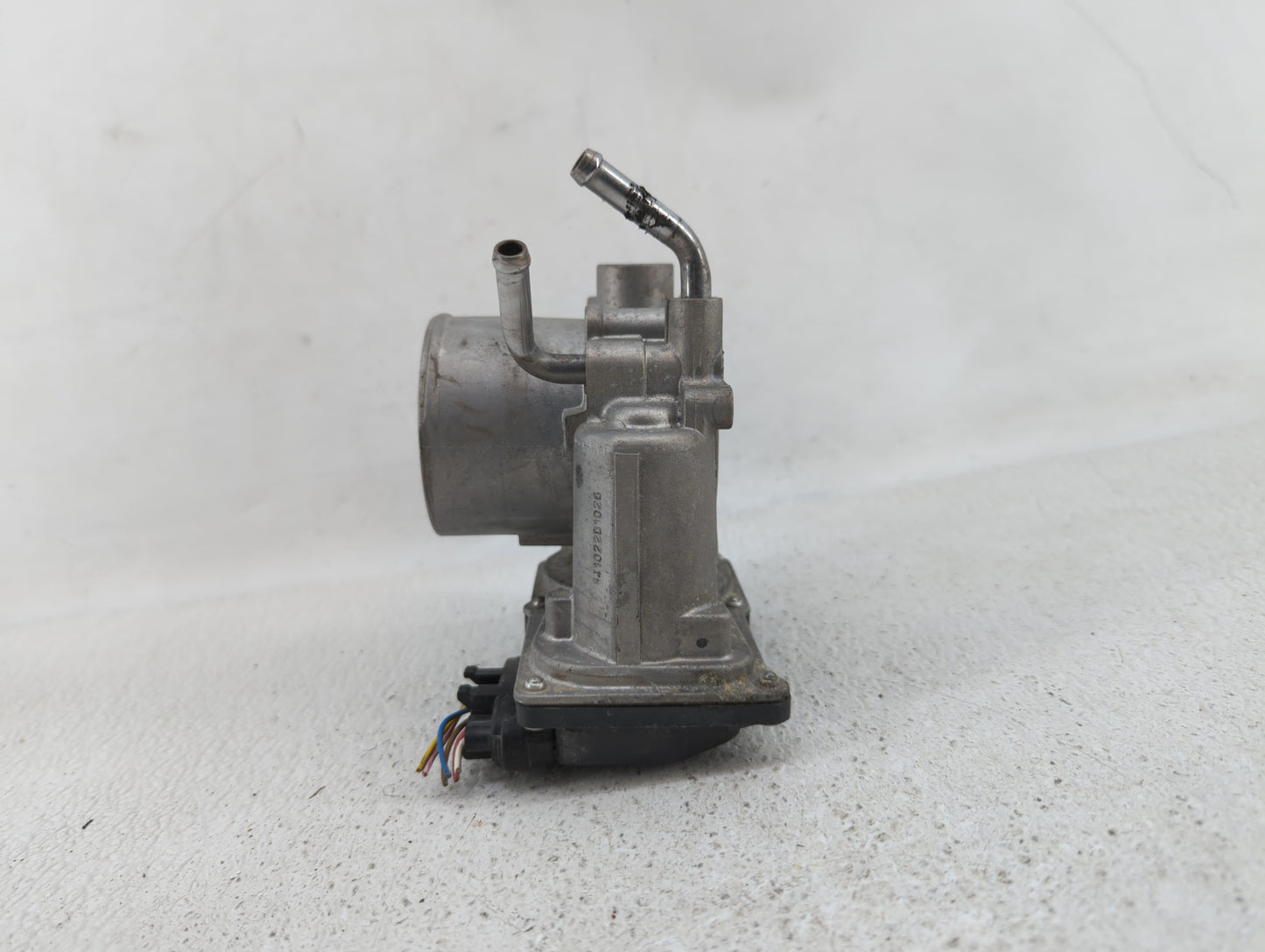 2014-2016 Kia Forte Throttle Body P/N:35100-2E400 35100-2E000 Fits Fits 2012 2013 2014 2015 2016 2018 2019 OEM Used Auto Par