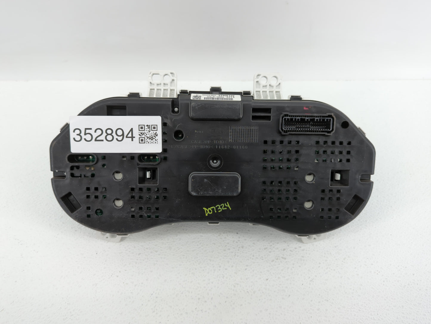 2014-2016 Kia Forte Instrument Cluster Speedometer Gauges P/N:94011-A7220 Fits Fits 2014 2015 2016 OEM Used Auto Parts - Oem