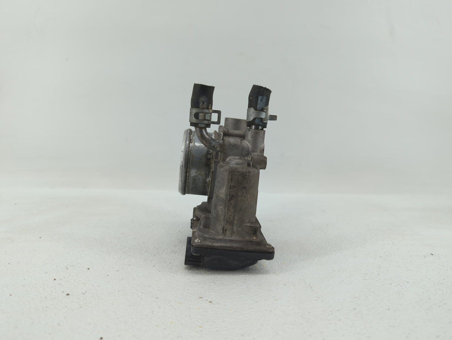2014-2016 Kia Forte Throttle Body P/N:35100-2B320 Fits Fits 2013 2014 2015 2016 OEM Used Auto Parts - Oemusedautoparts1.com