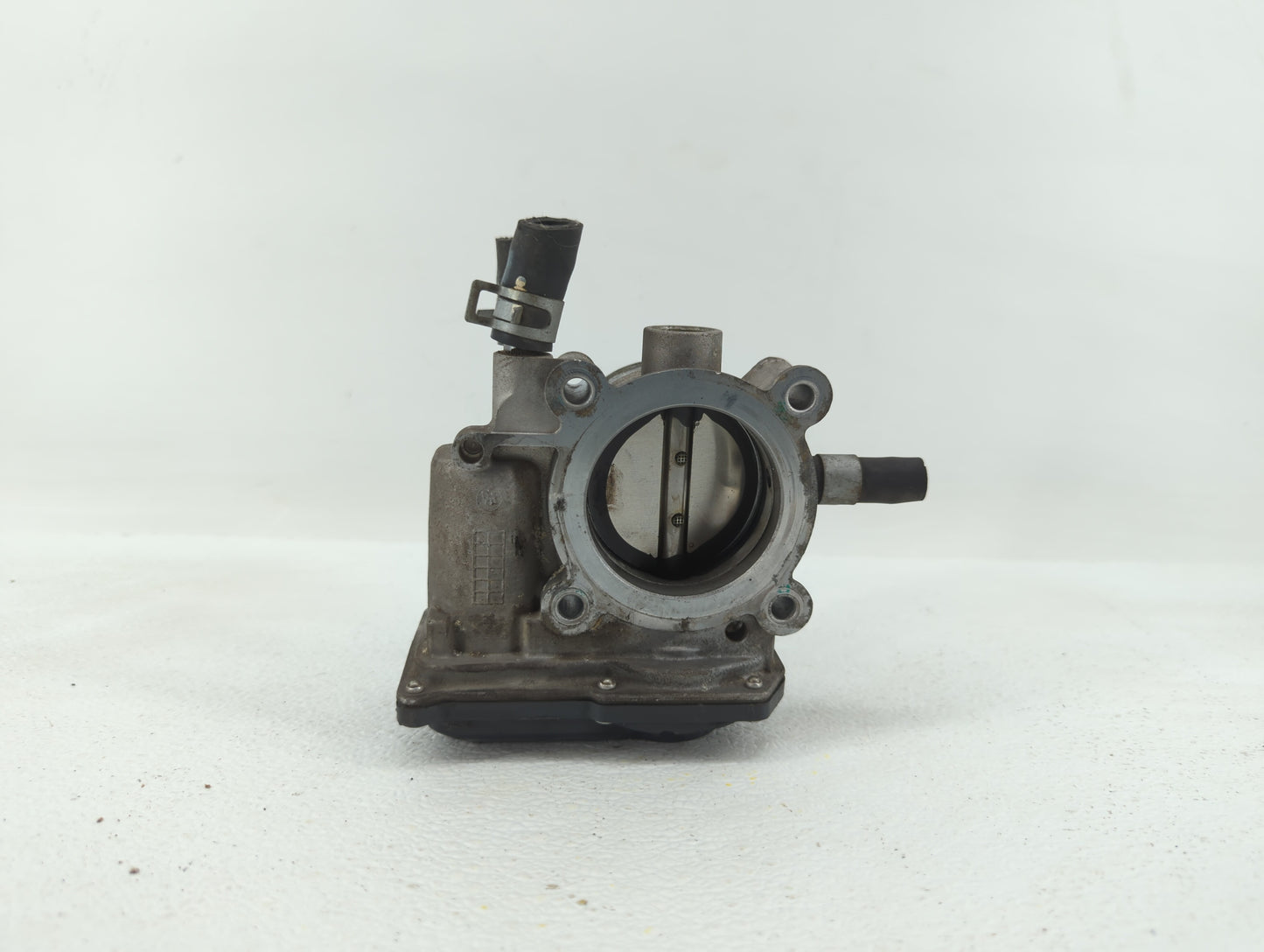 2014-2016 Kia Forte Throttle Body P/N:35100-2B320 Fits Fits 2013 2014 2015 2016 OEM Used Auto Parts - Oemusedautoparts1.com