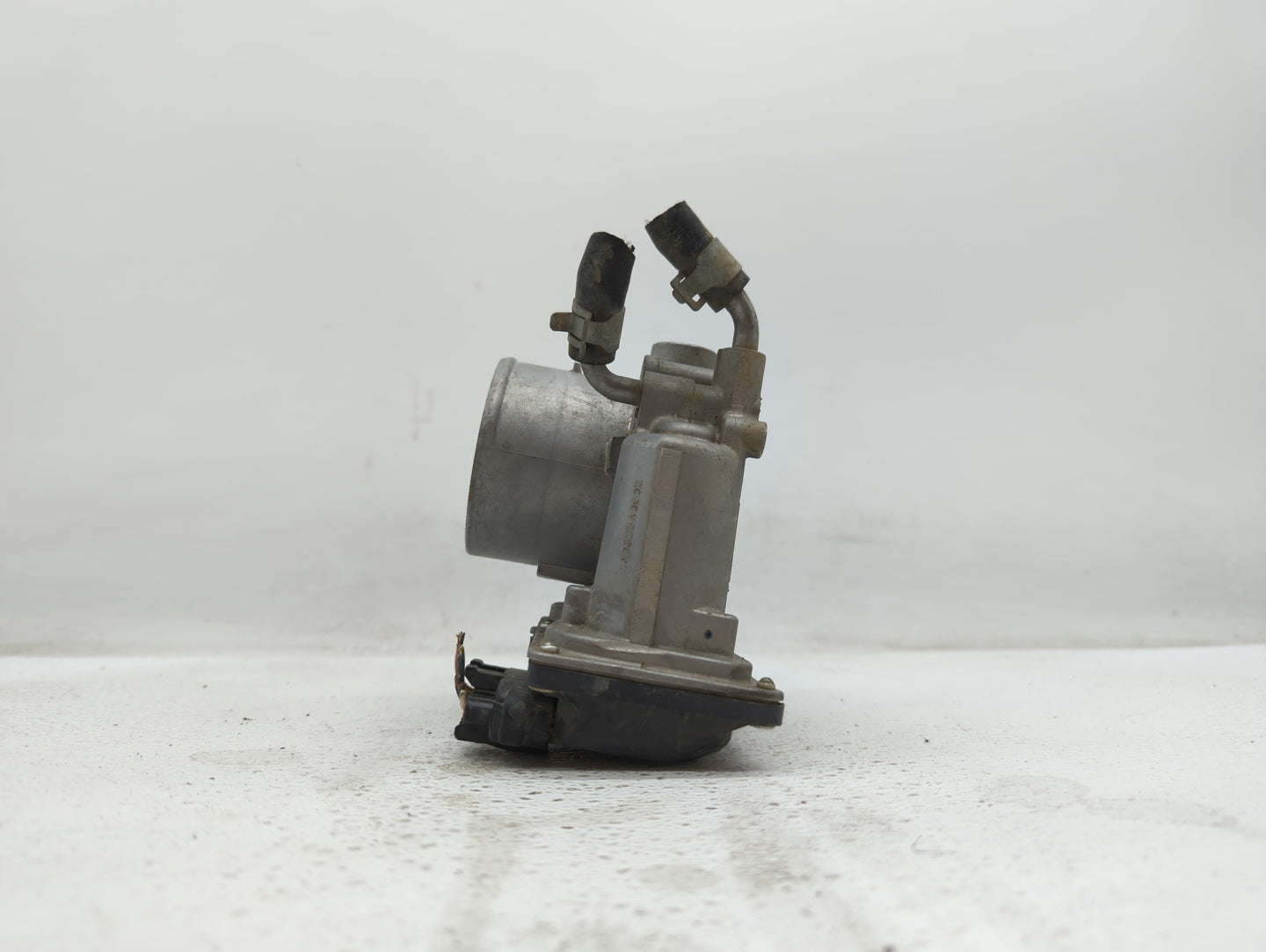 2014-2016 Kia Forte Throttle Body P/N:35100-2E400 35100-2E000 Fits Fits 2012 2013 2014 2015 2016 2018 2019 OEM Used Auto Par