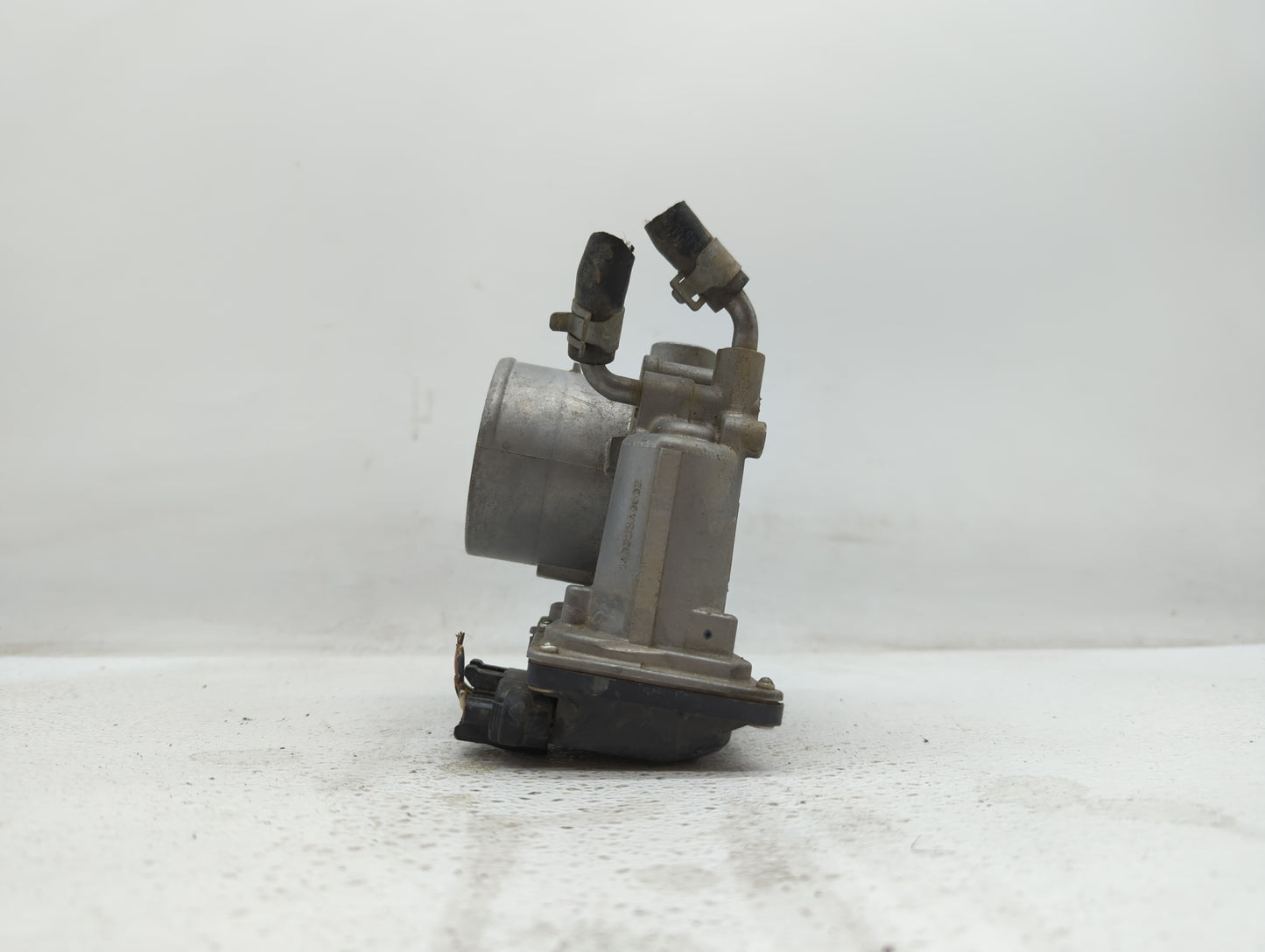 2014-2016 Kia Forte Throttle Body P/N:35100-2E400 35100-2E000 Fits Fits 2012 2013 2014 2015 2016 2018 2019 OEM Used Auto Par