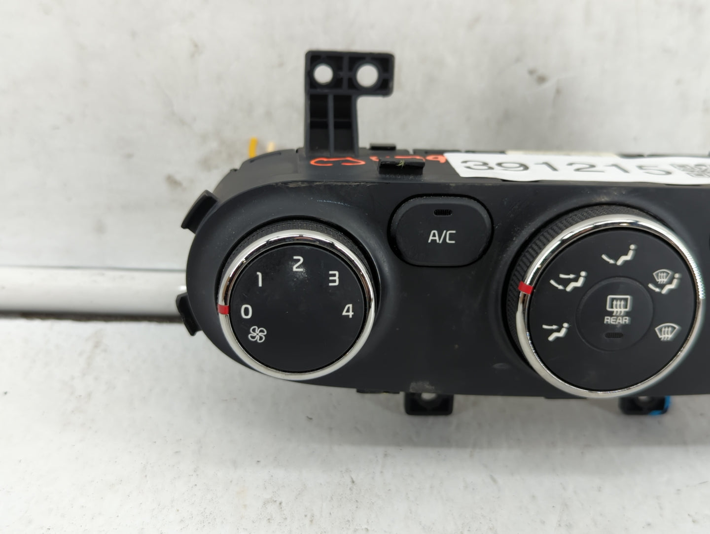 2014-2016 Kia Forte Climate Control Module Temperature AC/Heater Replacement P/N:97250-A7051WK 97250-A7052WK Fits OEM Used A