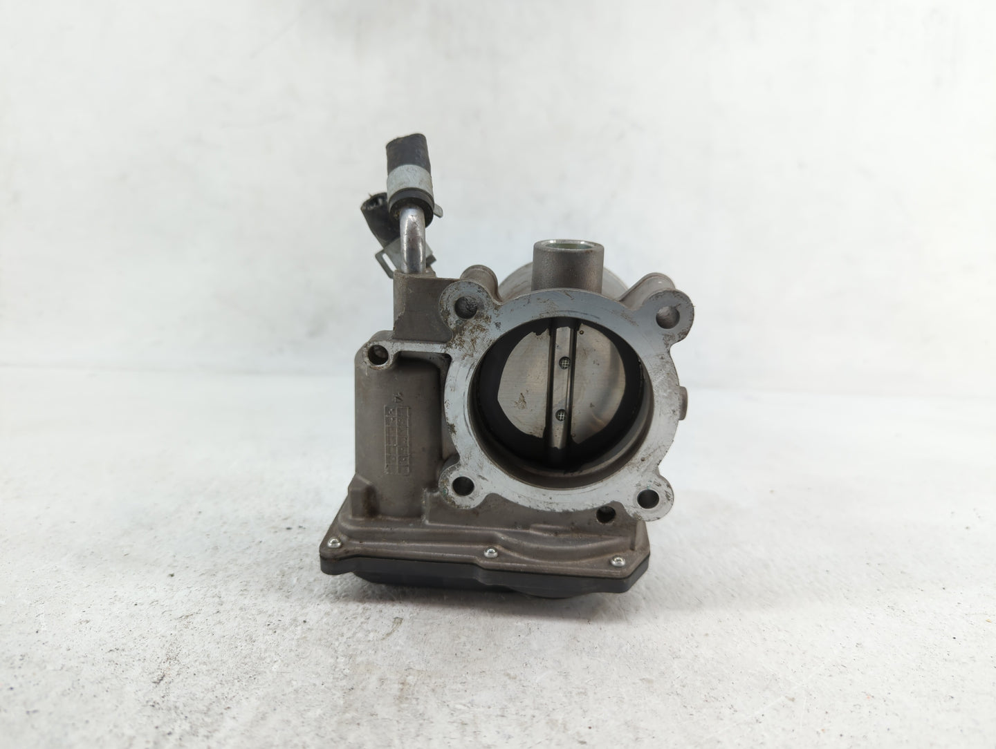 2014-2016 Kia Forte Throttle Body P/N:35100-2E400 35100-2E000 Fits Fits 2012 2013 2014 2015 2016 2018 2019 OEM Used Auto Par
