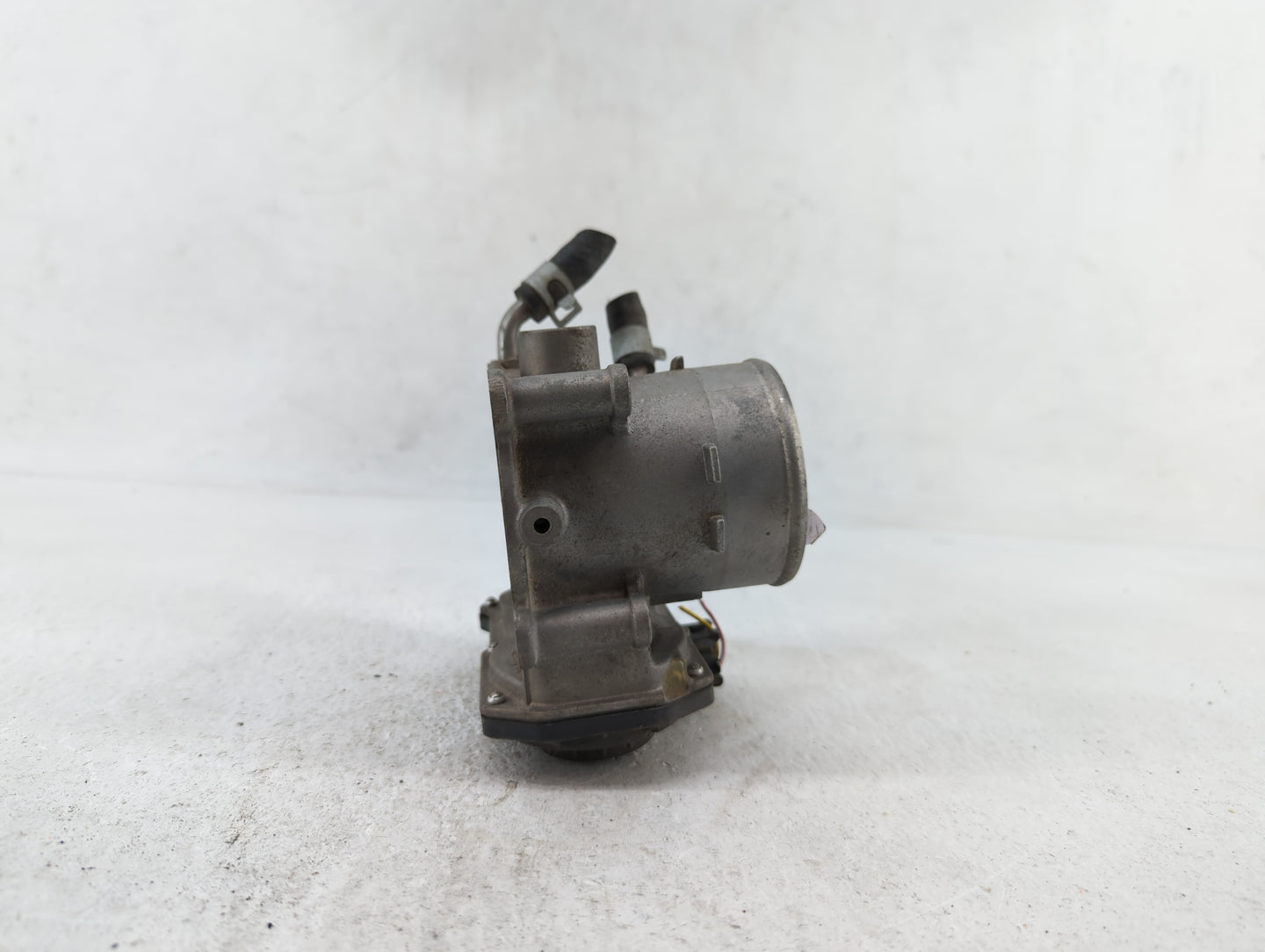 2014-2016 Kia Forte Throttle Body P/N:35100-2E400 35100-2E000 Fits Fits 2012 2013 2014 2015 2016 2018 2019 OEM Used Auto Par