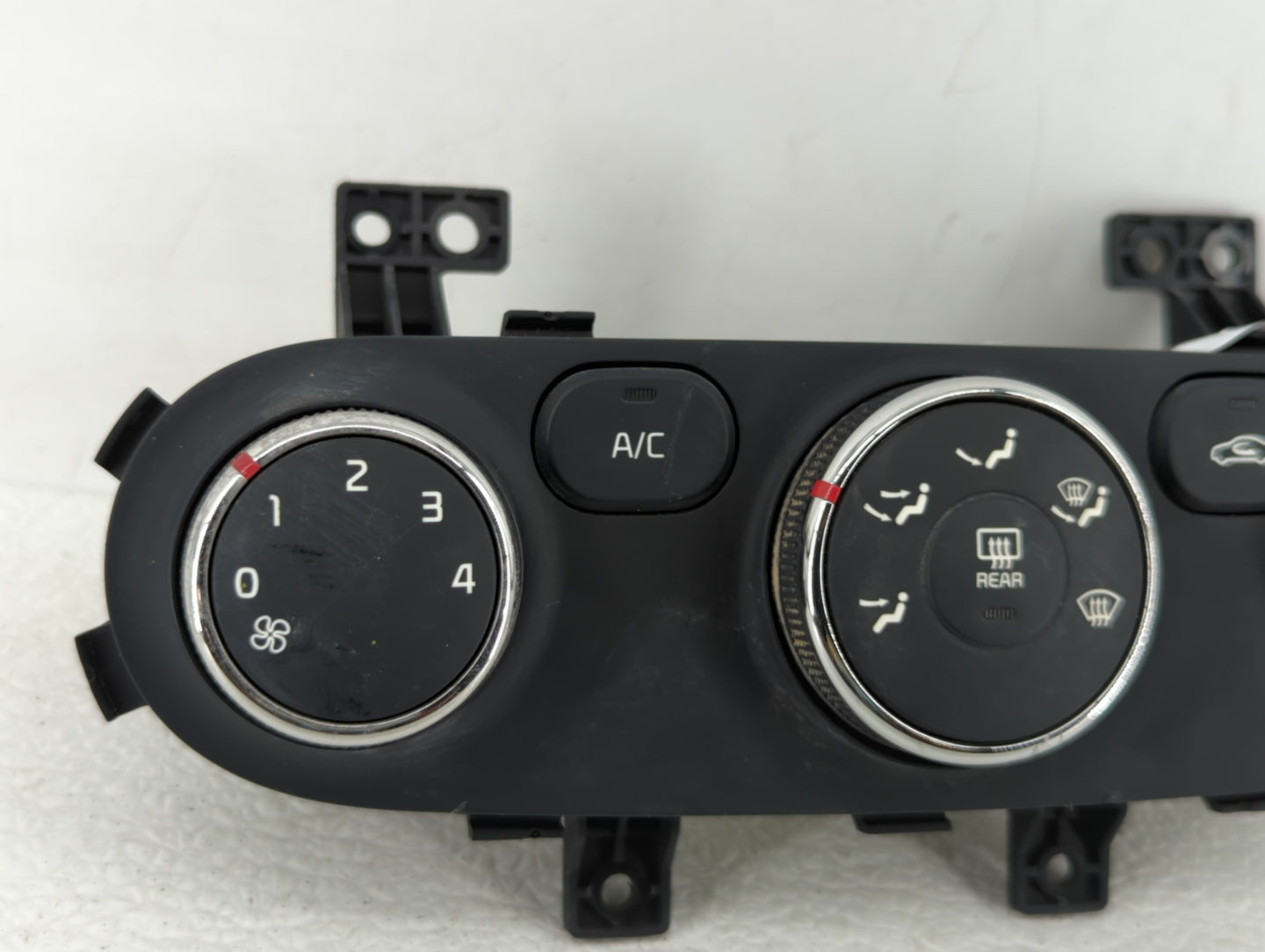 2014-2016 Kia Forte Climate Control Module Temperature AC/Heater Replacement P/N:97250-A7XXX 97250-A7050WK Fits OEM Used Aut