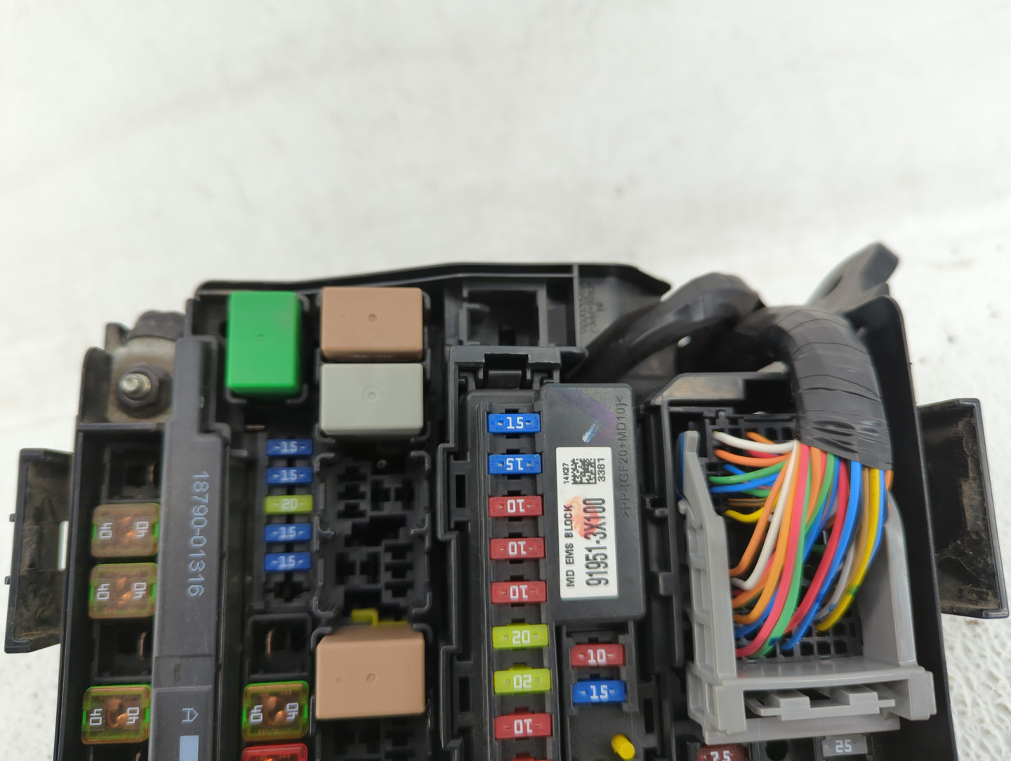 2014-2016 Kia Forte Fusebox Fuse Box Panel Relay Module P/N:91209-A7192 91951-3X100 Fits Fits 2014 2015 2016 OEM Used Auto P