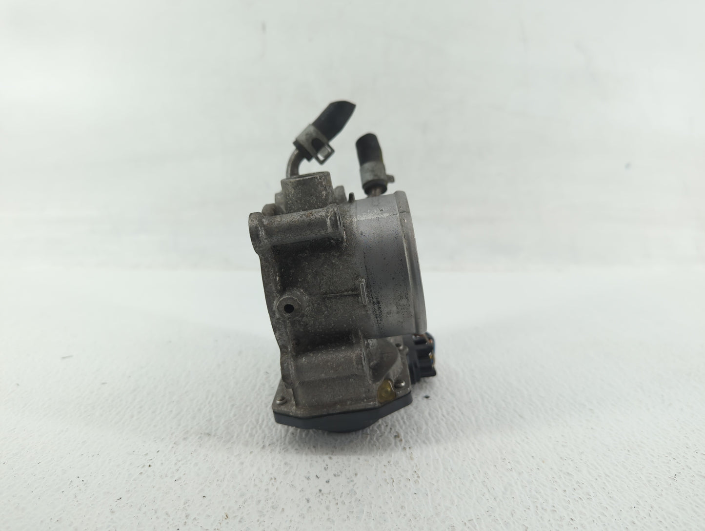 2014-2018 Kia Forte Throttle Body P/N:35100-2E000 Fits Fits 2011 2012 2013 2014 2015 2016 2017 2018 2019 2020 2021 OEM Used 