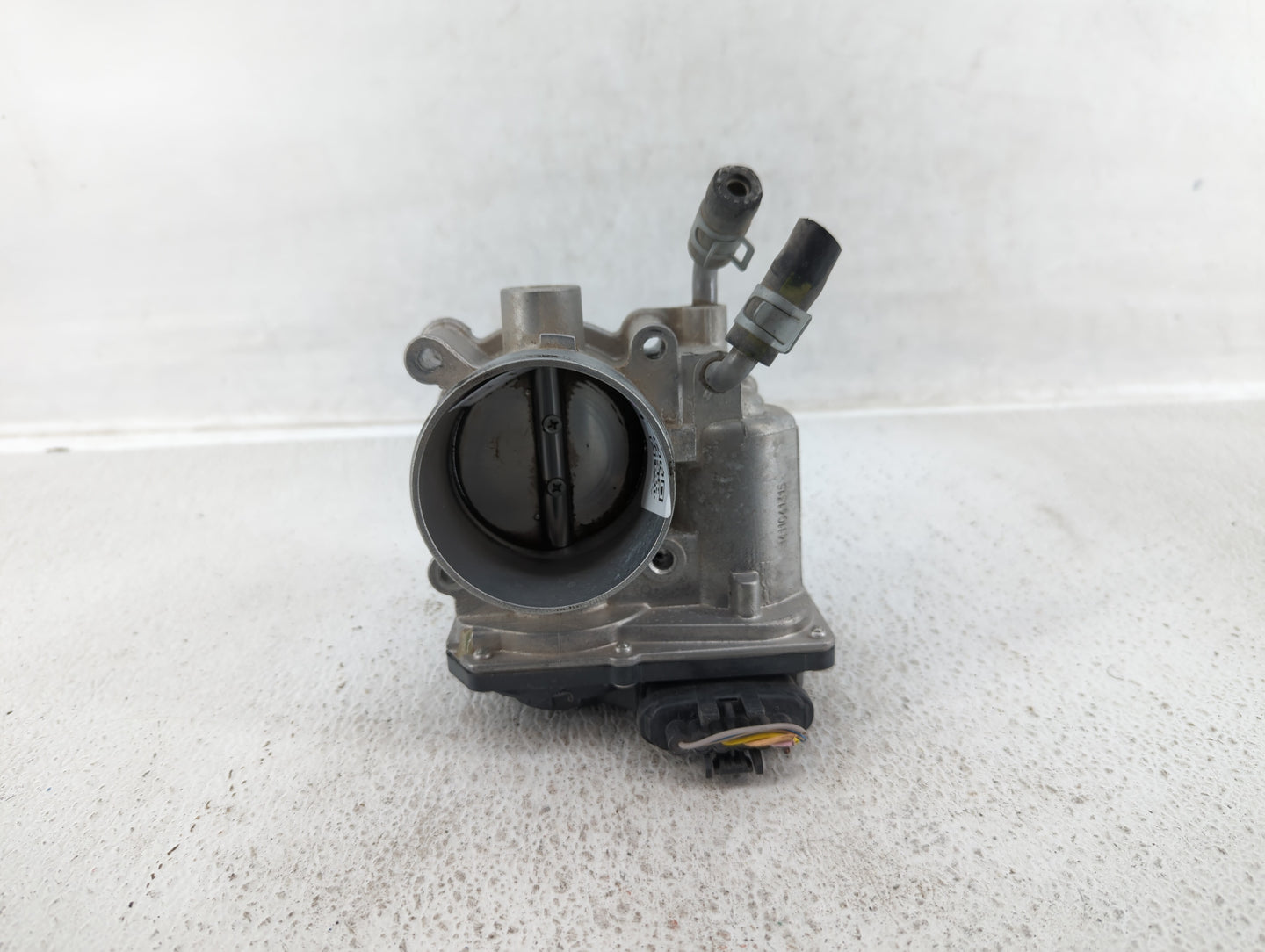 2014-2018 Kia Forte Throttle Body P/N:35100-2E000 Fits Fits 2011 2012 2013 2014 2015 2016 2017 2018 2019 2020 2021 OEM Used 