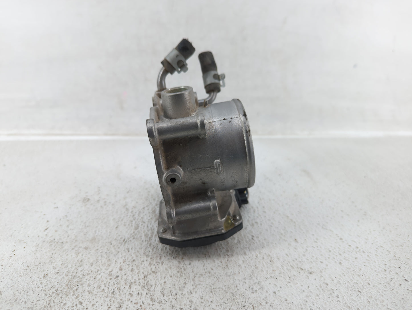 2014-2018 Kia Forte Throttle Body P/N:35100-2E000 Fits Fits 2011 2012 2013 2014 2015 2016 2017 2018 2019 2020 2021 OEM Used 