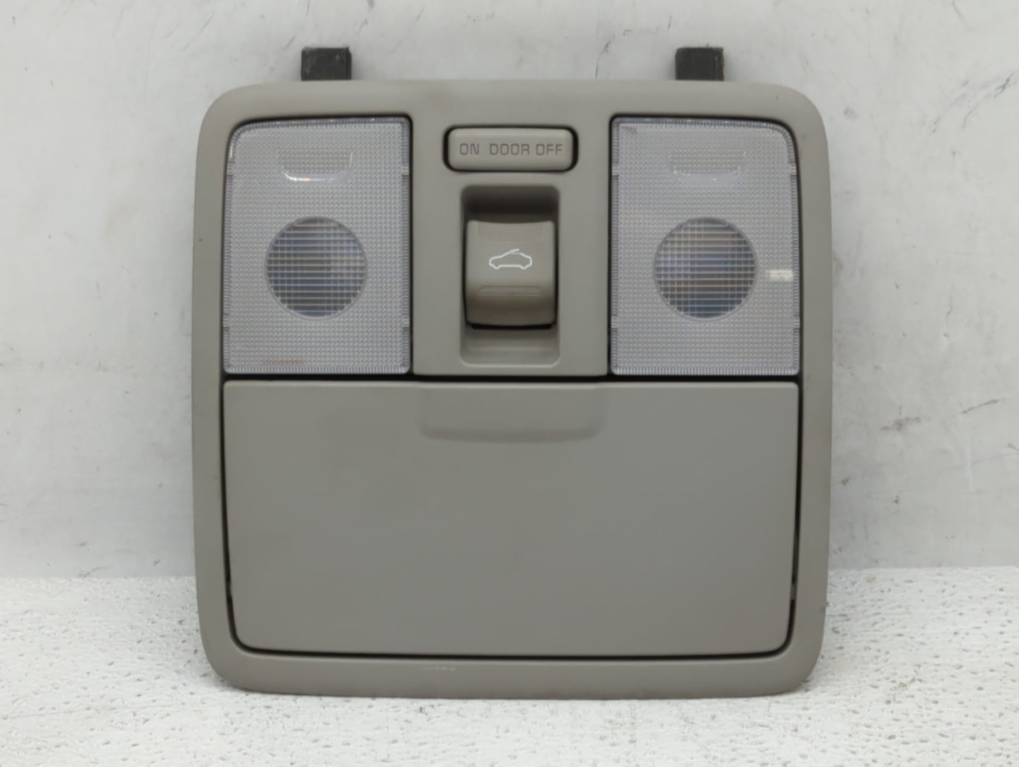 2014-2018 Kia Forte Overhead Roof Console Grey 513419 - Oemusedautoparts1.com