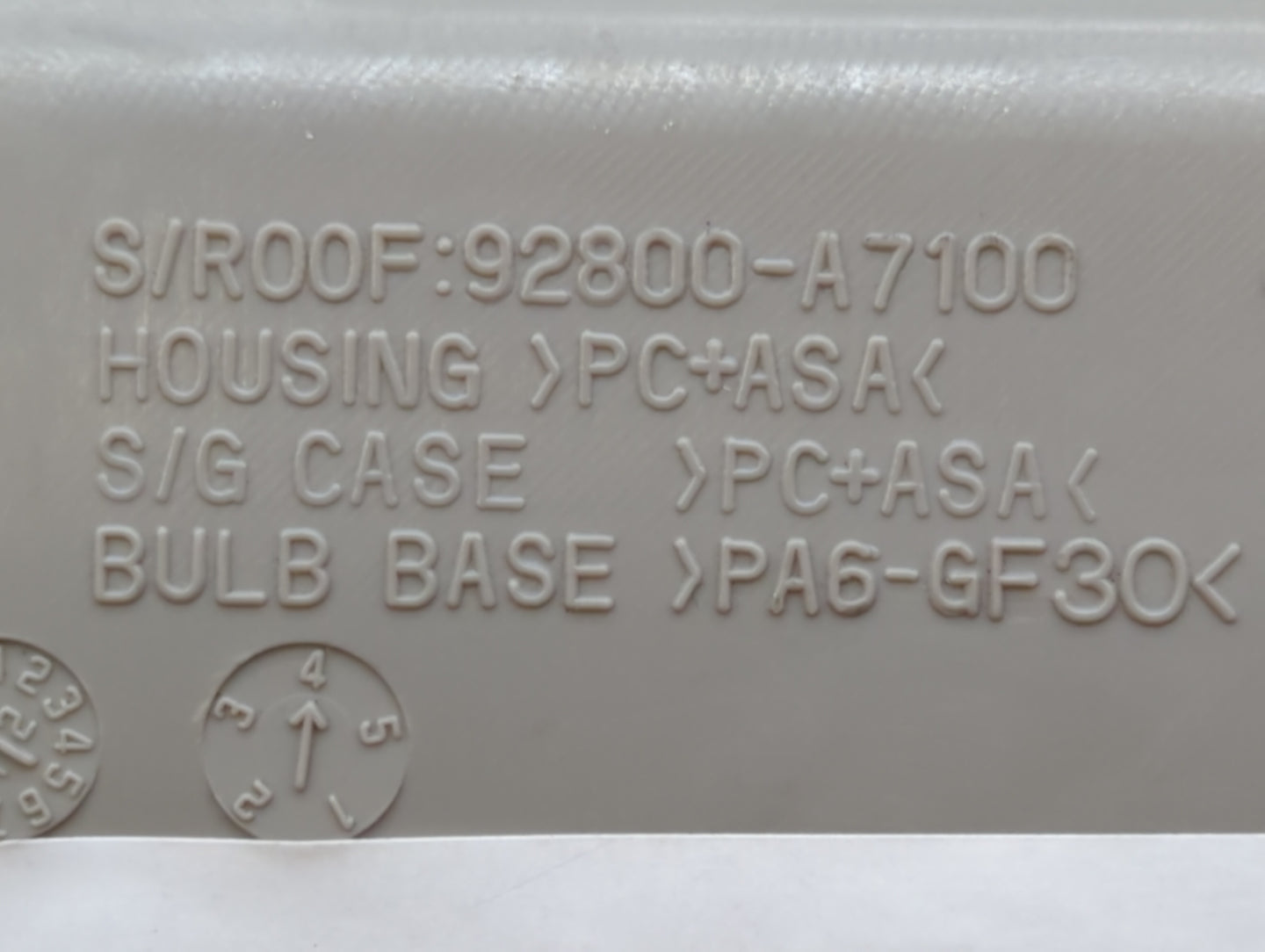 2014-2018 Kia Forte Overhead Roof Console Grey 513419 - Oemusedautoparts1.com