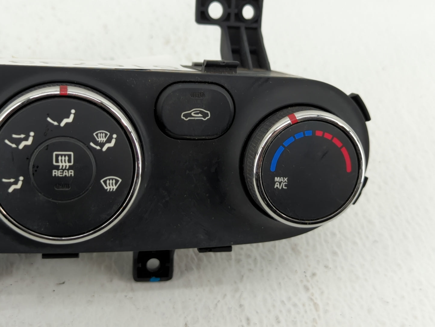 2014-2016 Kia Forte Climate Control Module Temperature AC/Heater Replacement P/N:97250-A7260 97250-A7250 Fits Fits 2014 2015