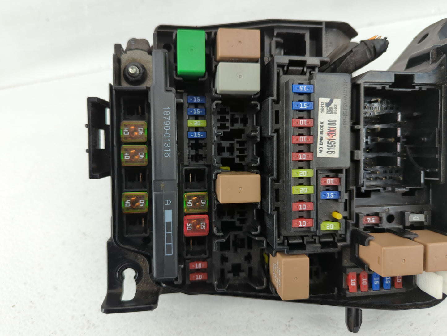 2014-2016 Kia Forte Fusebox Fuse Box Panel Relay Module P/N:91204-A7982 Fits Fits 2014 2015 2016 OEM Used Auto Parts - Oemus