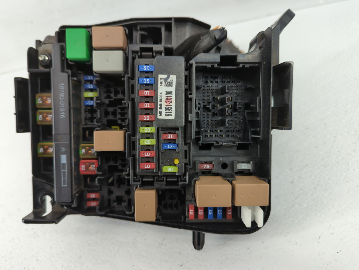 2014-2016 Kia Forte Fusebox Fuse Box Panel Relay Module P/N:91204-A7982 Fits Fits 2014 2015 2016 OEM Used Auto Parts - Oemus