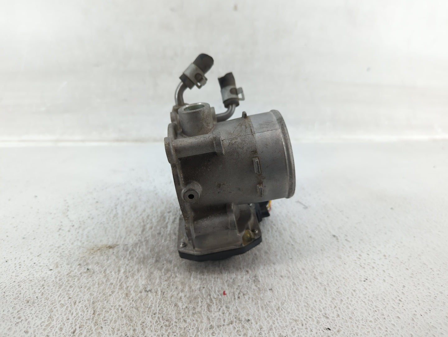 2014-2016 Kia Forte Throttle Body P/N:35100-2E400 Fits Fits 2012 2013 2014 2015 2016 2018 2019 2020 2021 OEM Used Auto Parts