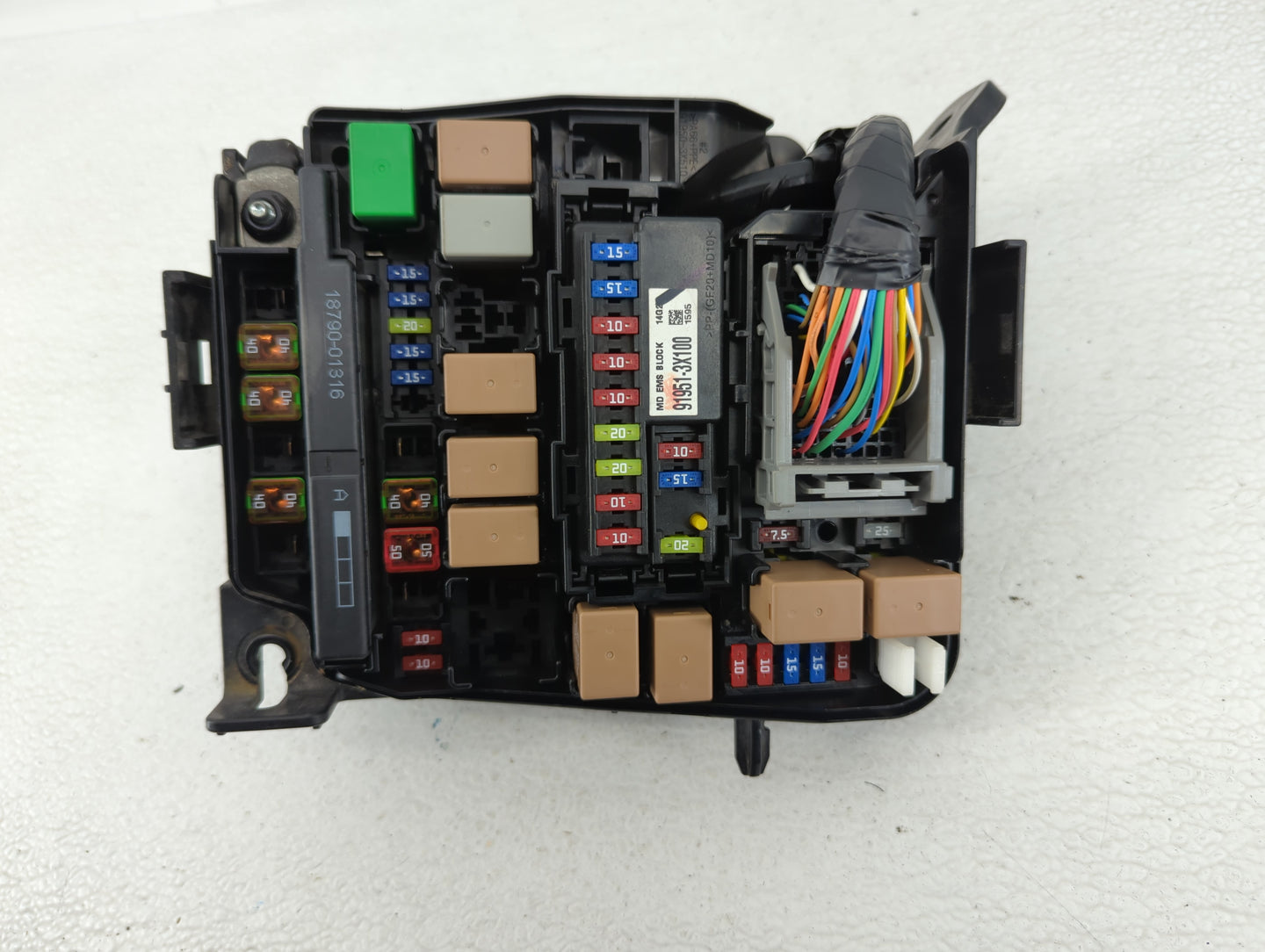 2014-2016 Kia Forte Fusebox Fuse Box Panel Relay Module P/N:912070C92 91207A7922 Fits Fits 2014 2015 2016 OEM Used Auto Part