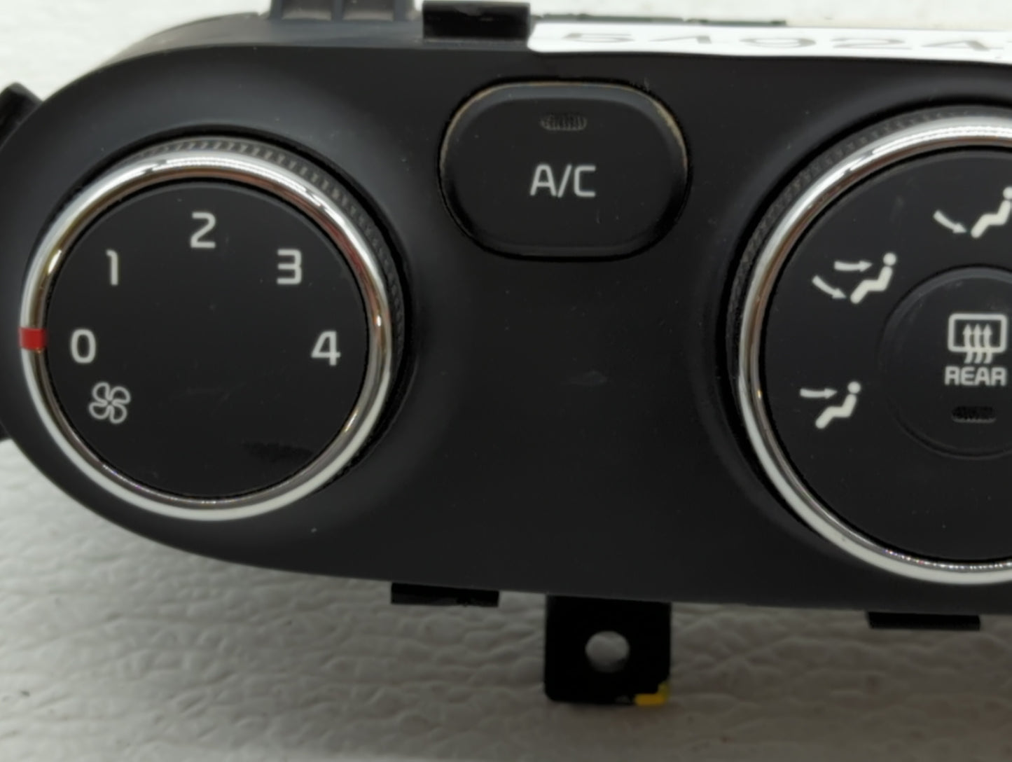 2014-2016 Kia Forte Climate Control Module Temperature AC/Heater Replacement P/N:97250-A7061WK Fits Fits 2014 2015 2016 OEM 
