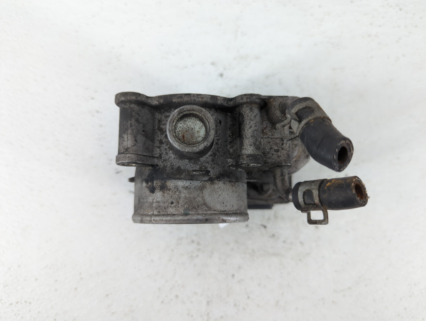 2014-2018 Kia Forte Throttle Body P/N:35100-2E000 Fits Fits 2011 2012 2013 2014 2015 2016 2017 2018 2019 2020 2021 OEM Used 
