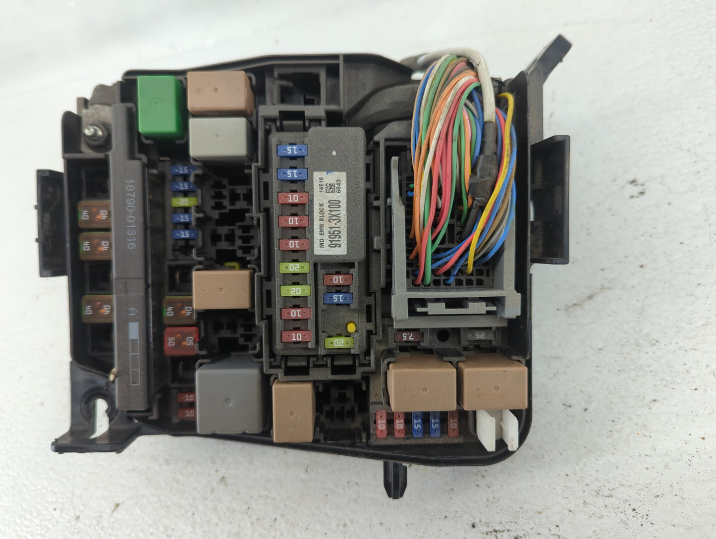 2014-2016 Kia Forte Fusebox Fuse Box Panel Relay Module P/N:91209 A7192 Fits Fits 2014 2015 2016 OEM Used Auto Parts - Oemus