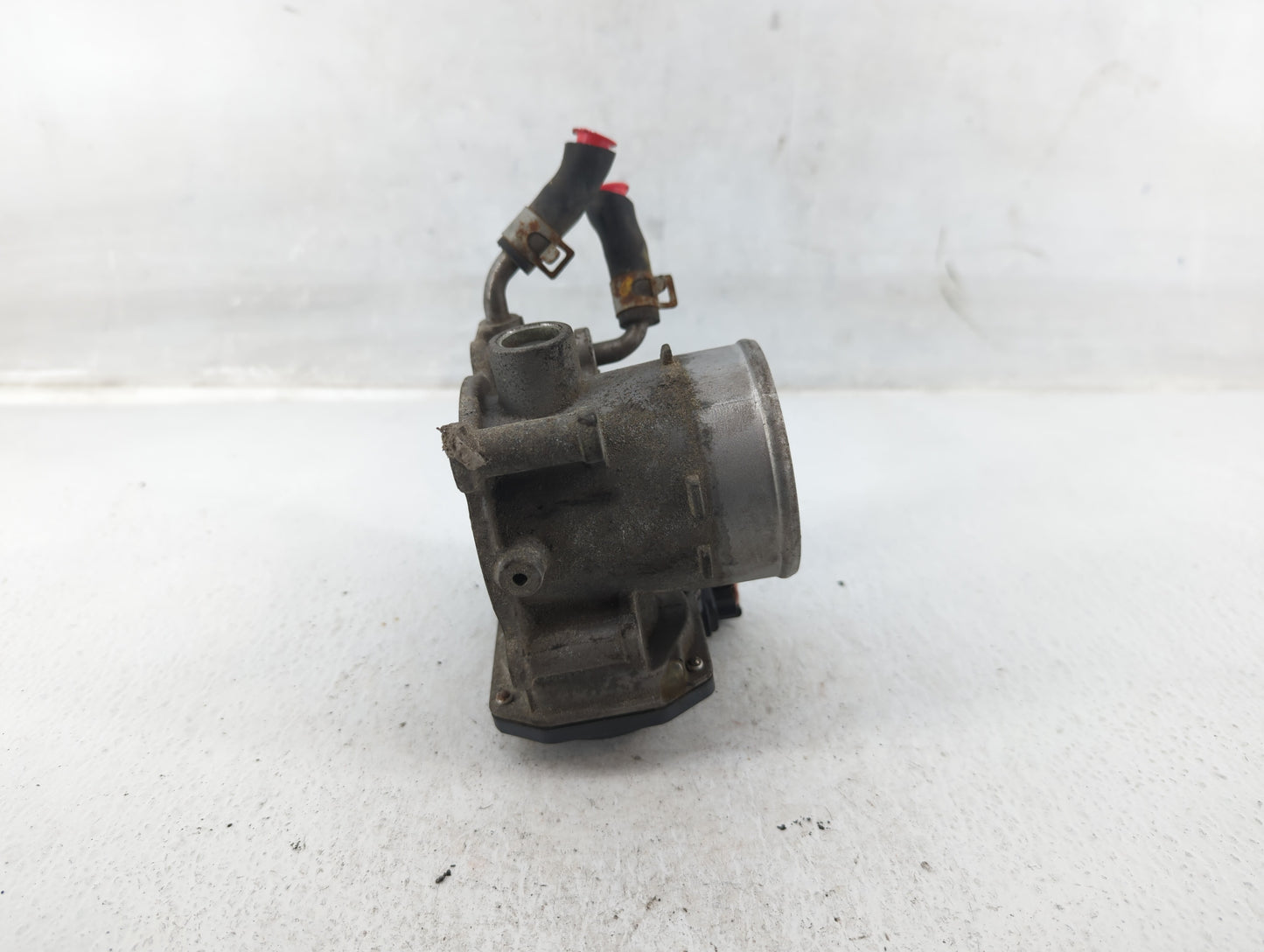 2014-2016 Kia Forte Throttle Body P/N:35100-2E400 Fits Fits 2012 2013 2014 2015 2016 2018 2019 2020 2021 OEM Used Auto Parts