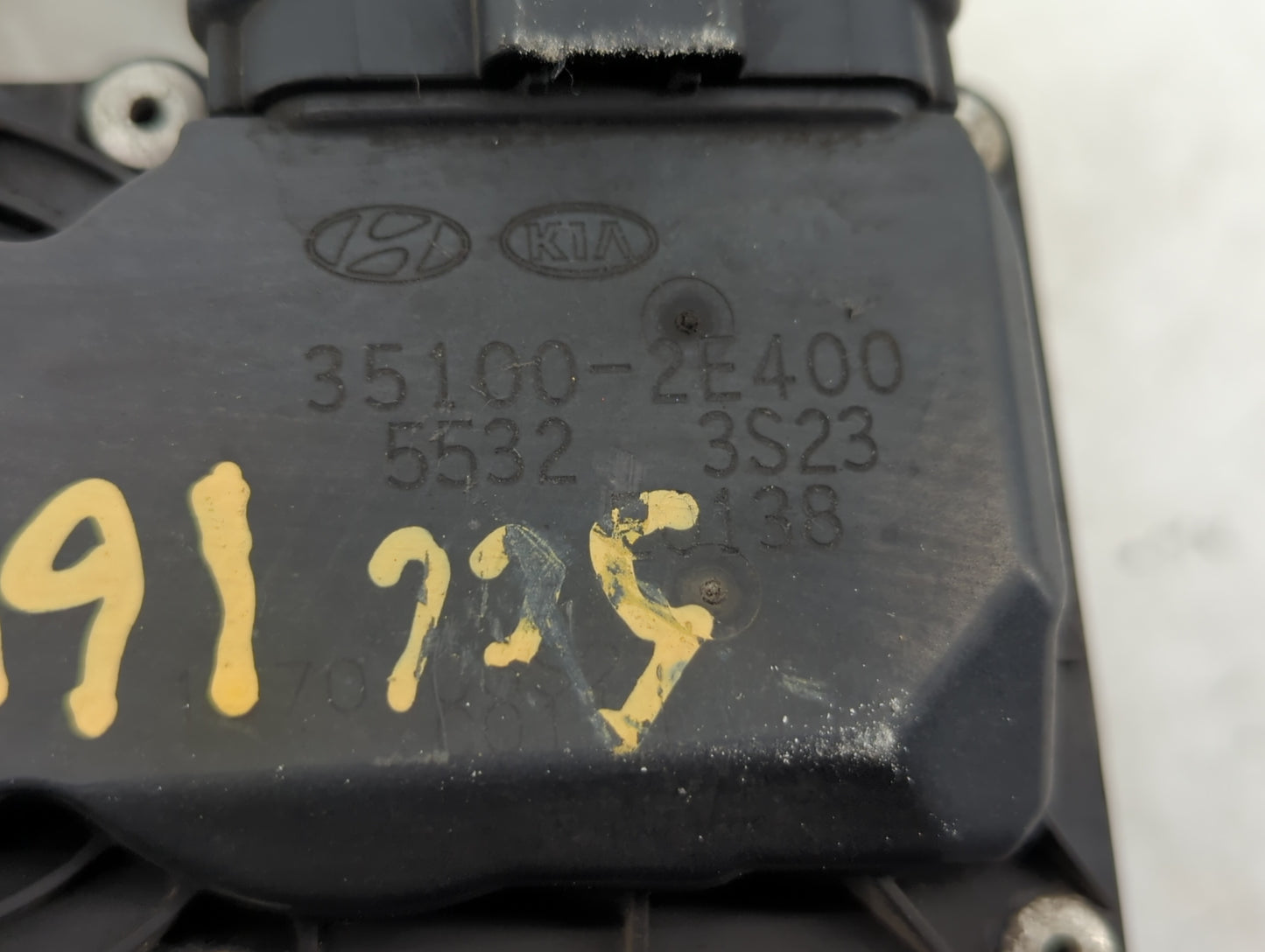 2014-2016 Kia Forte Throttle Body P/N:35100-2E400 Fits Fits 2012 2013 2014 2015 2016 2018 2019 2020 2021 OEM Used Auto Parts