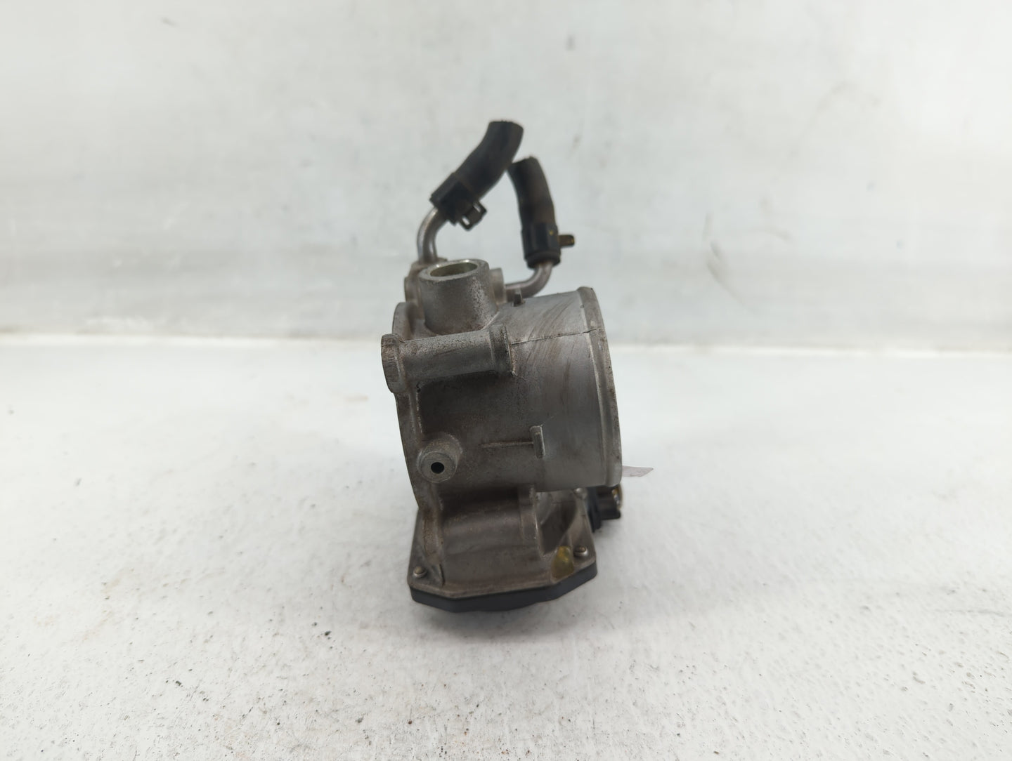 2014-2018 Kia Forte Throttle Body P/N:35100-2E000 Fits Fits 2011 2012 2013 2014 2015 2016 2017 2018 2019 2020 2021 OEM Used 