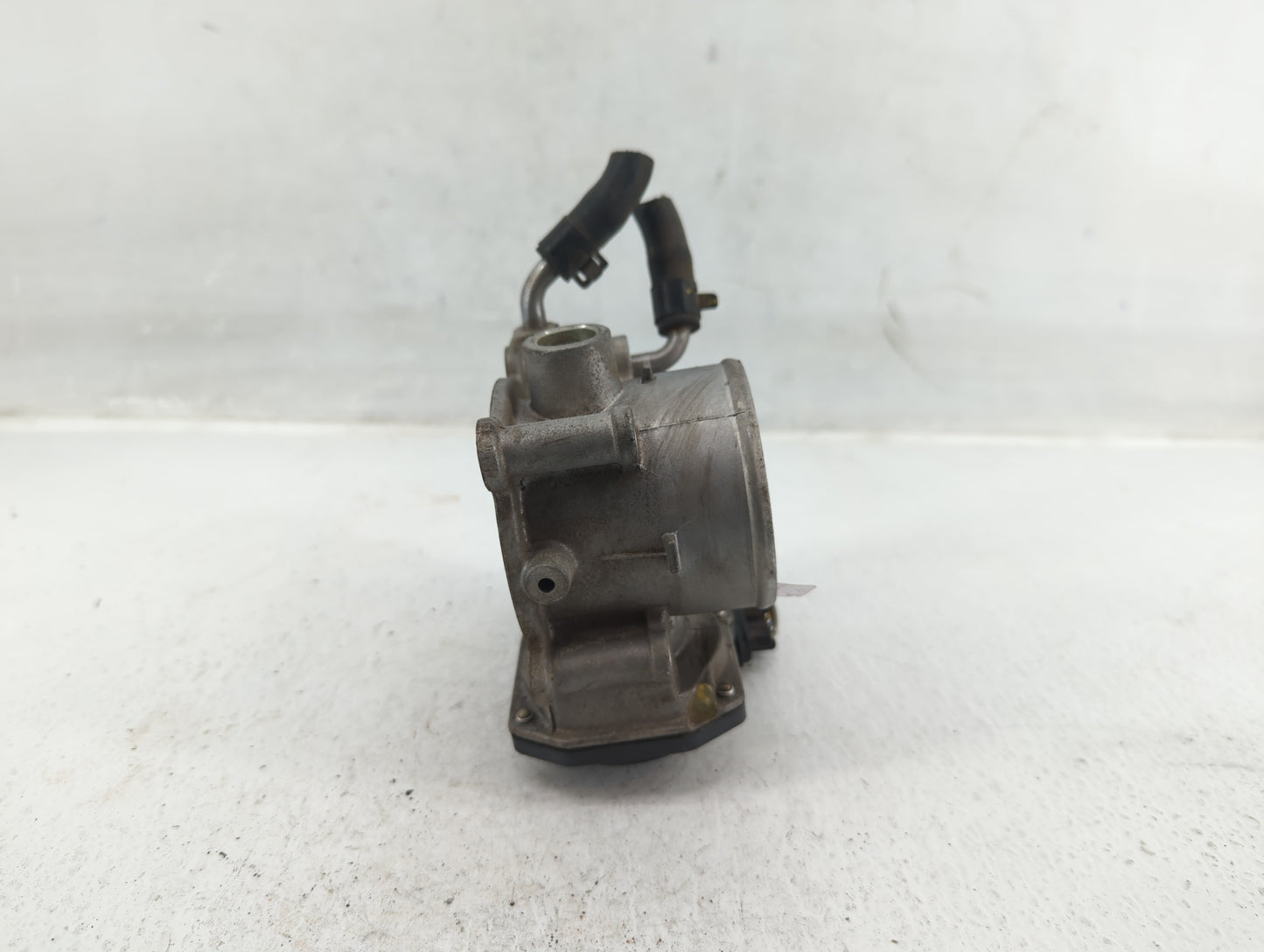 2014-2018 Kia Forte Throttle Body P/N:35100-2E000 Fits Fits 2011 2012 2013 2014 2015 2016 2017 2018 2019 2020 2021 OEM Used 