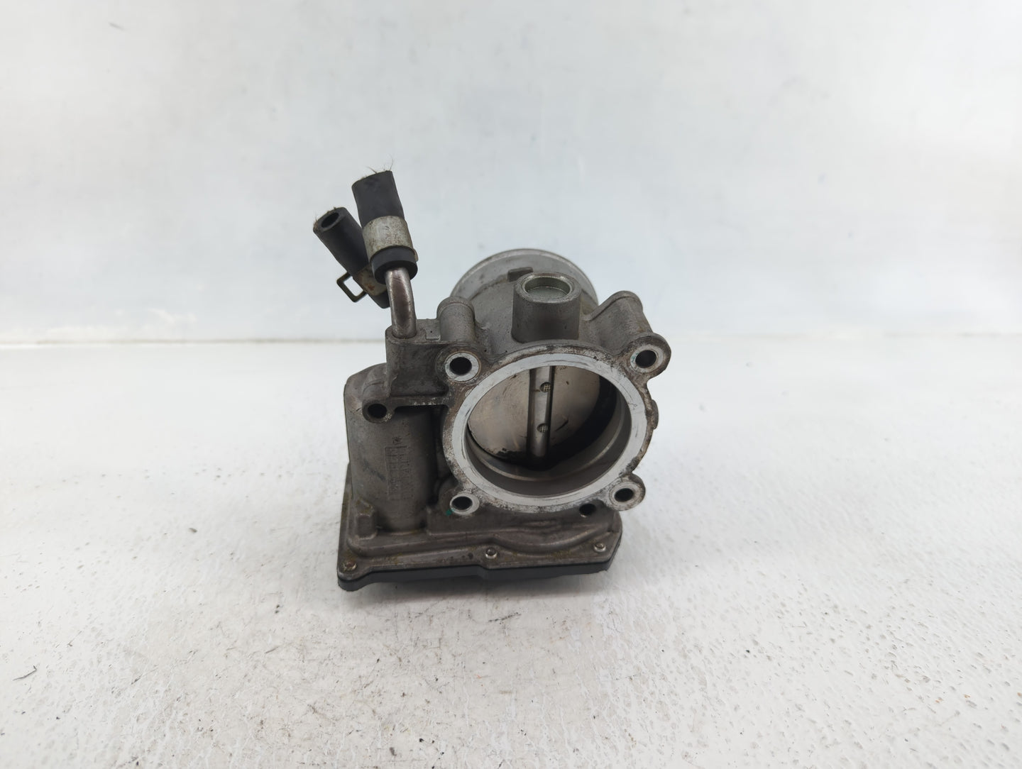 2014-2016 Kia Forte Throttle Body P/N:35100-2E400 Fits Fits 2012 2013 2014 2015 2016 2018 2019 2020 2021 OEM Used Auto Parts