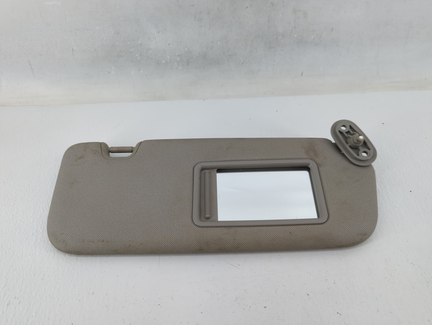 2014-2016 Kia Forte Sun Visor Shade Replacement Passenger Right Mirror Fits Fits 2014 2015 2016 OEM Used Auto Parts - Oemuse