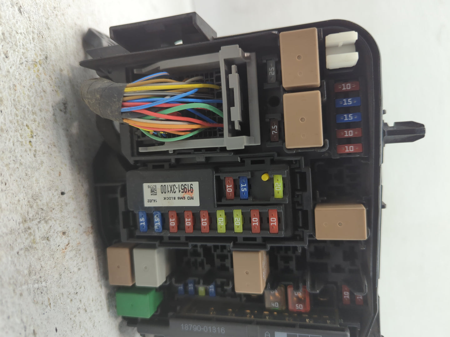2014-2016 Kia Forte Fusebox Fuse Box Panel Relay Module P/N:1411052280 91950-3X510 Fits Fits 2014 2015 2016 OEM Used Auto Pa