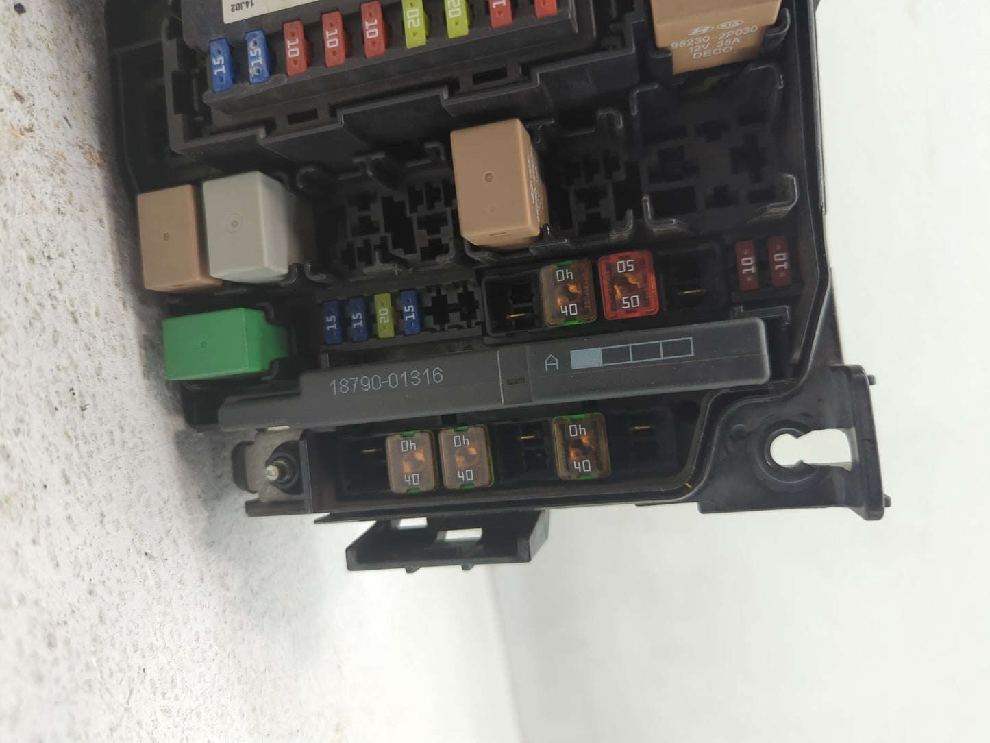 2014-2016 Kia Forte Fusebox Fuse Box Panel Relay Module P/N:1411052280 91950-3X510 Fits Fits 2014 2015 2016 OEM Used Auto Pa