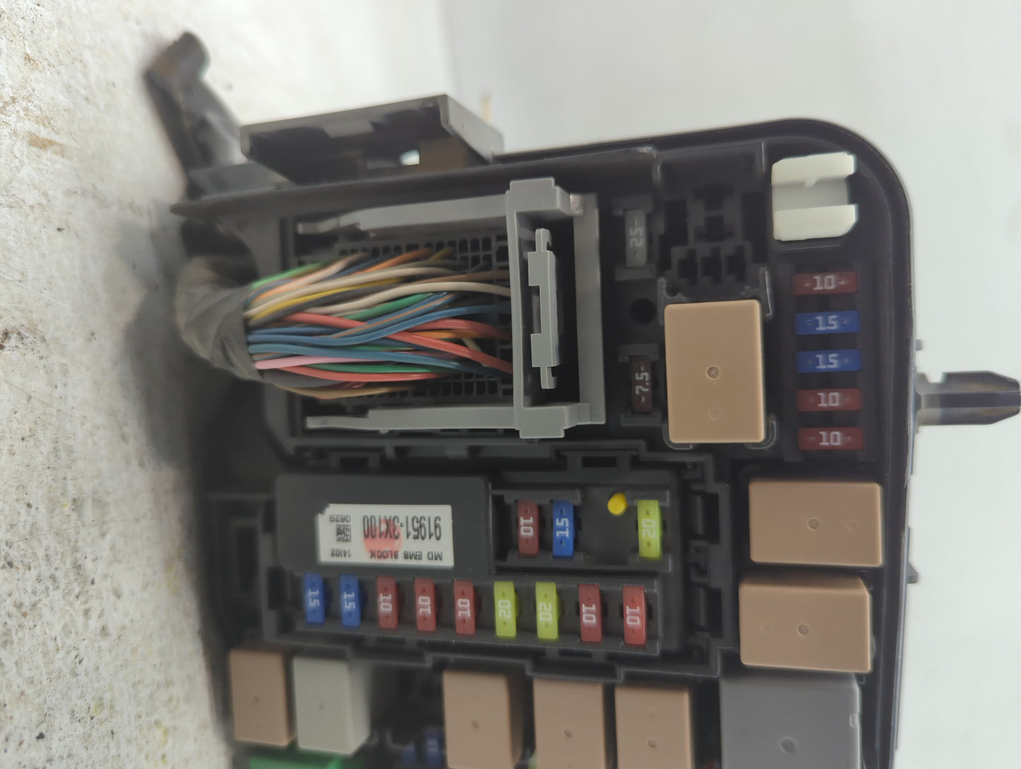 2014-2016 Kia Forte Fusebox Fuse Box Panel Relay Module P/N:1411103457 91950-3X510 Fits Fits 2014 2015 2016 OEM Used Auto Pa
