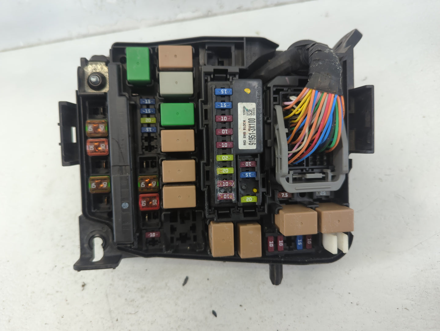 2014-2016 Kia Forte Fusebox Fuse Box Panel Relay Module P/N:912053X193 1406113332 Fits Fits 2014 2015 2016 OEM Used Auto Par