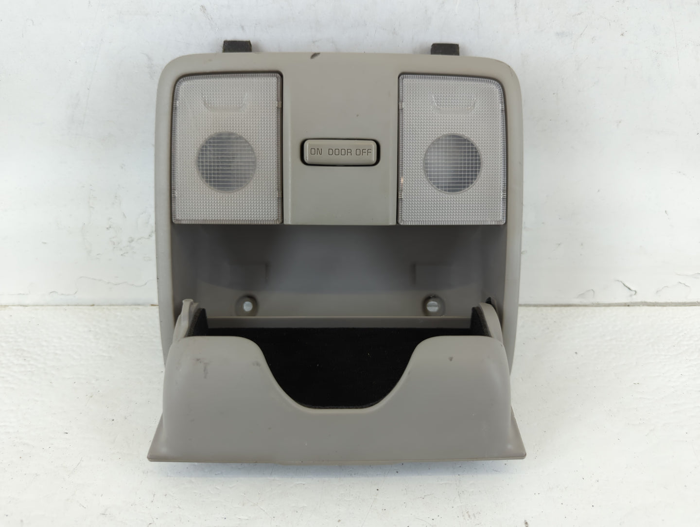 2014-2018 Kia Forte Overhead Roof Console 663609 - Oemusedautoparts1.com