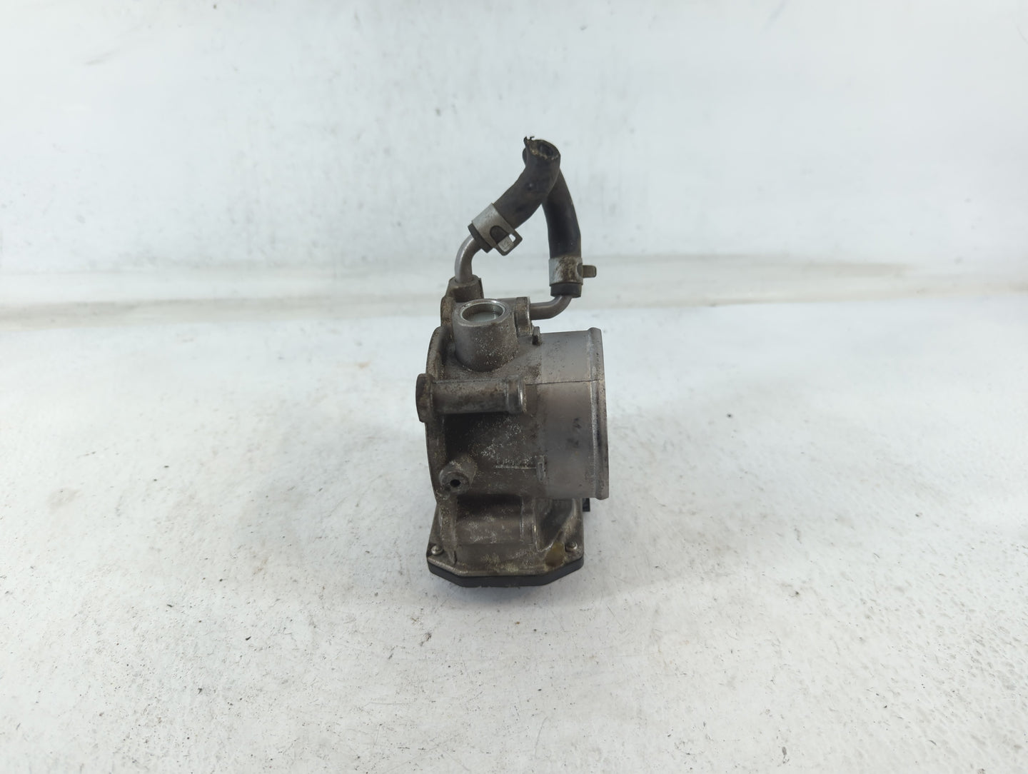 2014-2018 Kia Forte Throttle Body P/N:35100-2E000 Fits Fits 2011 2012 2013 2014 2015 2016 2017 2018 2019 2020 2021 OEM Used 