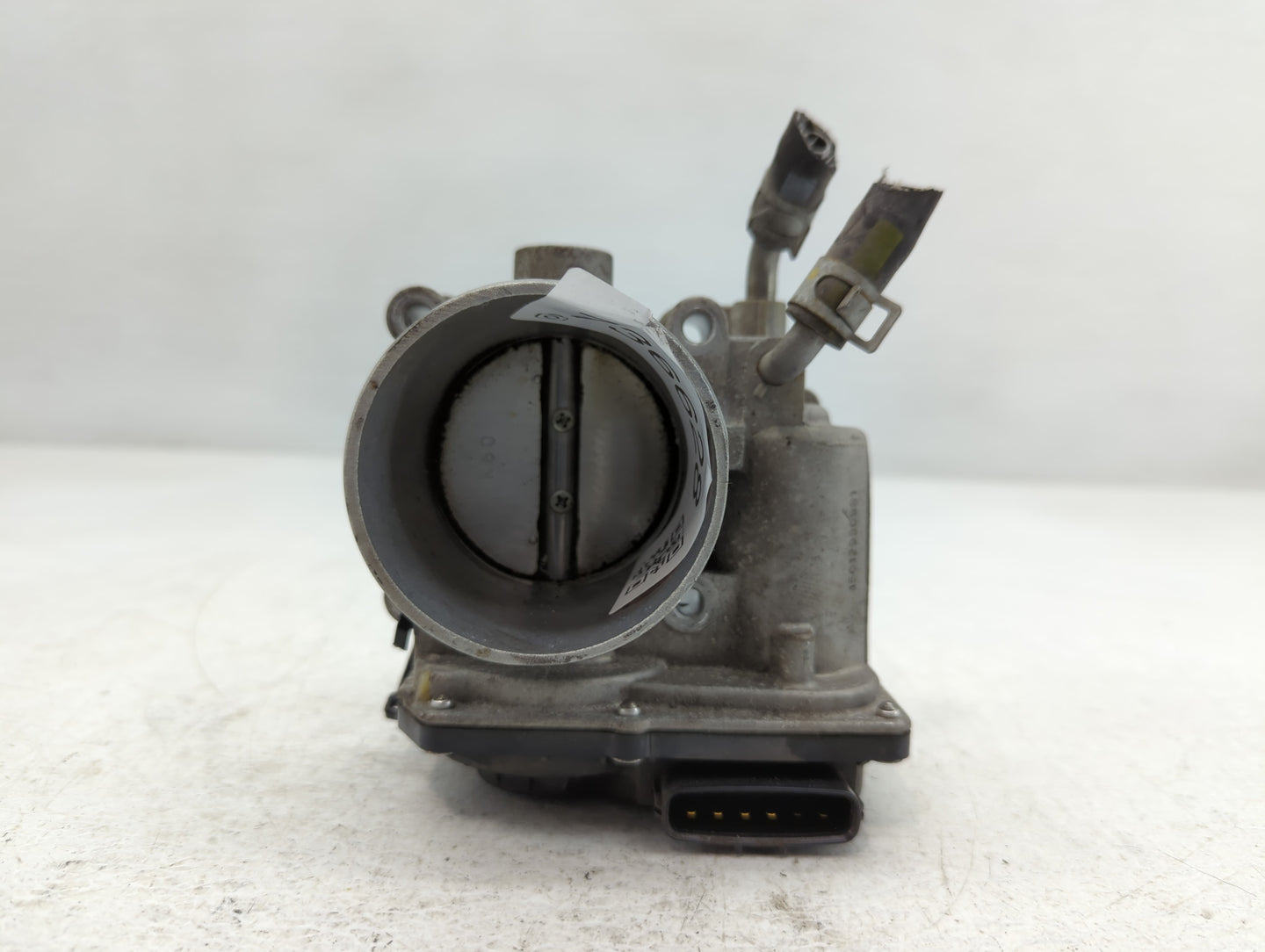 2014-2016 Kia Forte Throttle Body P/N:35100-2E400 Fits Fits 2012 2013 2014 2015 2016 2018 2019 2020 2021 OEM Used Auto Parts