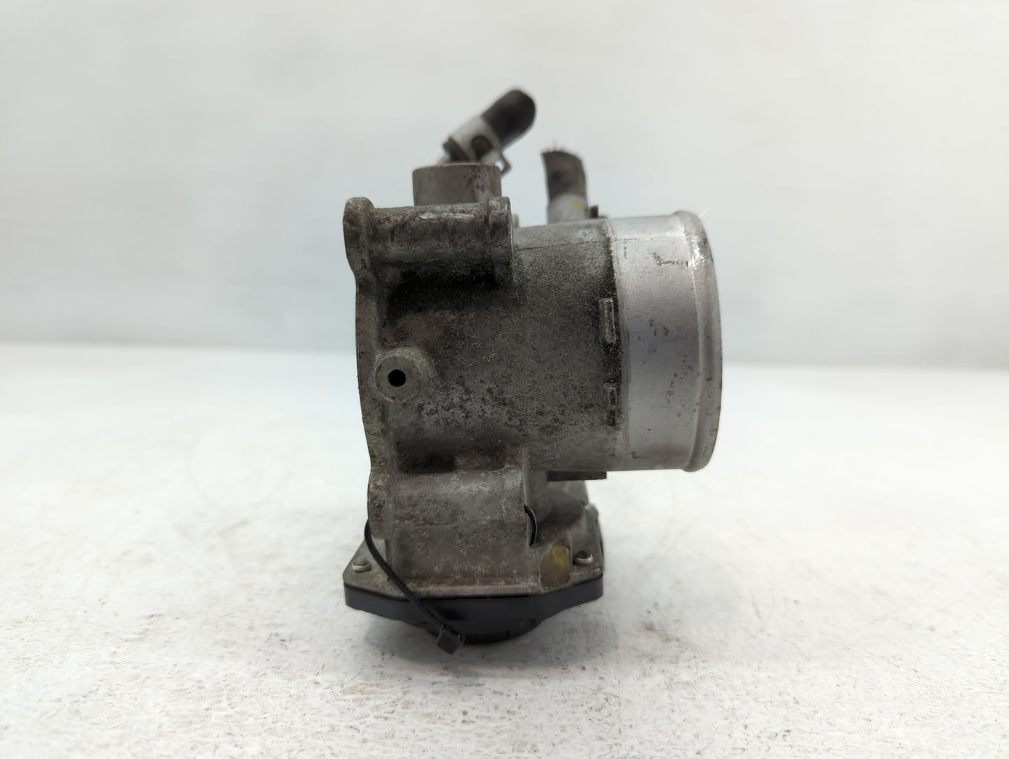 2014-2016 Kia Forte Throttle Body P/N:35100-2E400 Fits Fits 2012 2013 2014 2015 2016 2018 2019 2020 2021 OEM Used Auto Parts