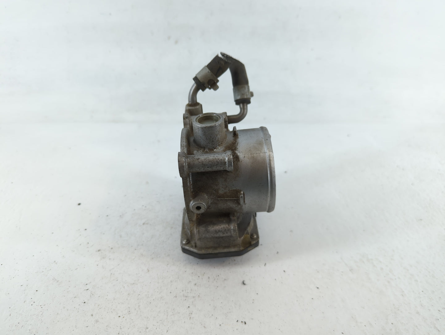 2014-2018 Kia Forte Throttle Body P/N:35100-2E000 Fits Fits 2011 2012 2013 2014 2015 2016 2017 2018 2019 2020 2021 OEM Used 