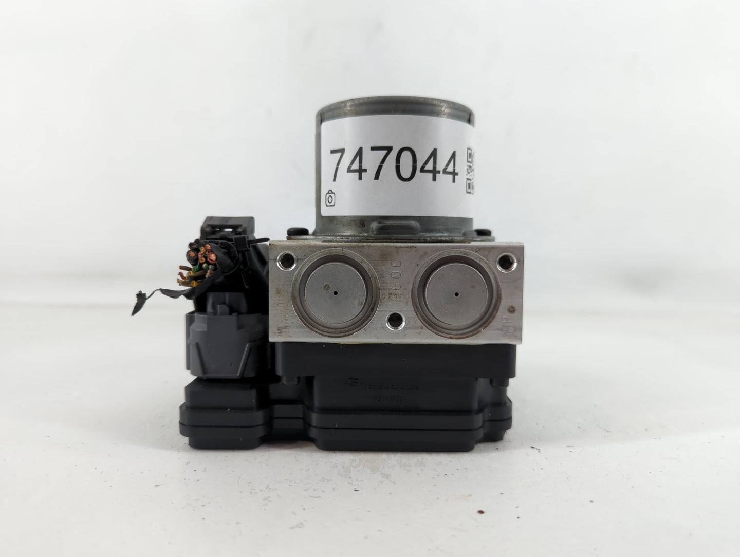 2014-2016 Kia Forte ABS Pump Control Module Replacement P/N:A7589-20500 Fits Fits 2014 2015 2016 OEM Used Auto Parts - Oemus