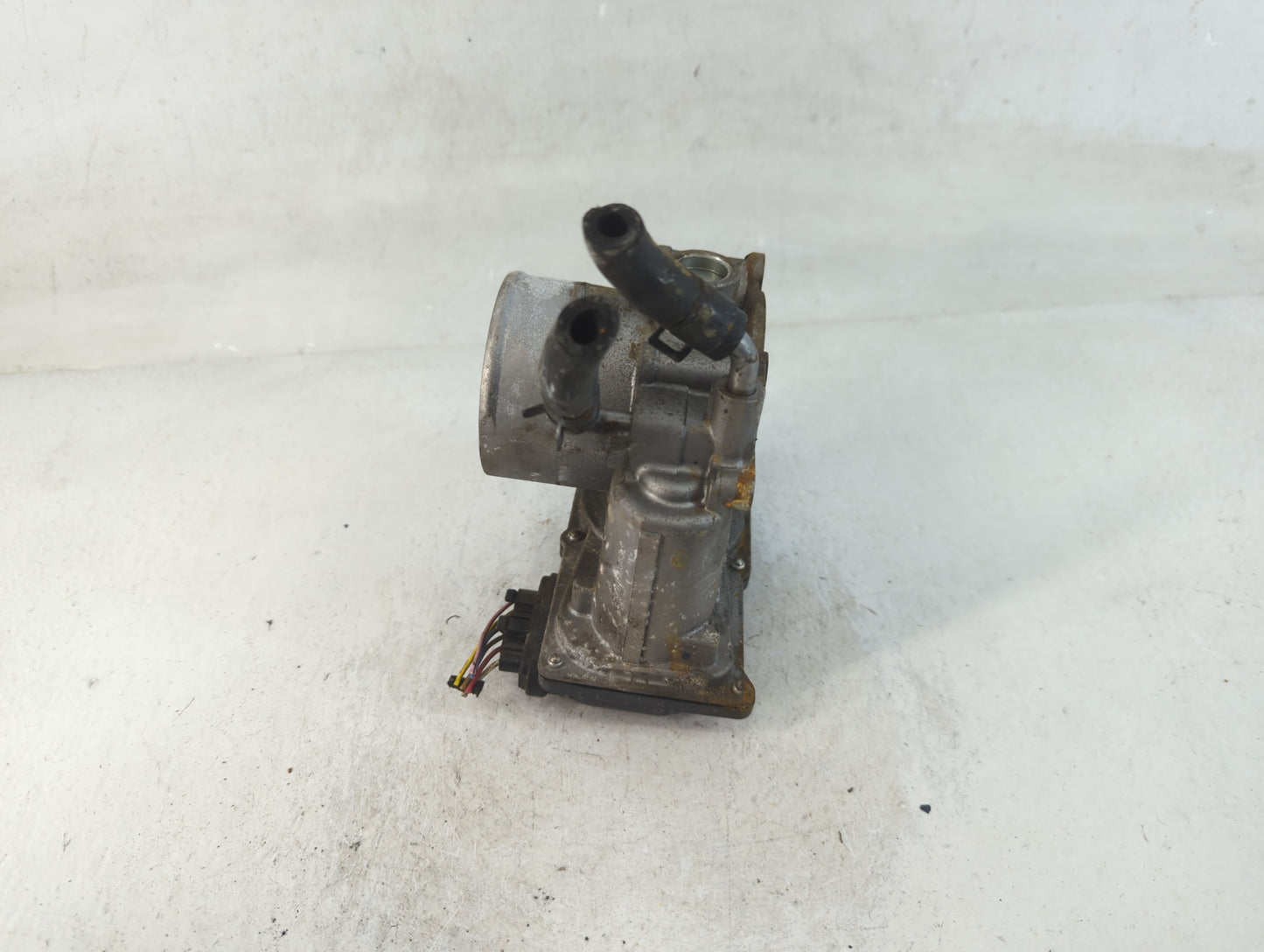2014-2016 Kia Forte Throttle Body P/N:35100-2E400 Fits Fits 2012 2013 2014 2015 2016 2018 2019 2020 2021 OEM Used Auto Parts