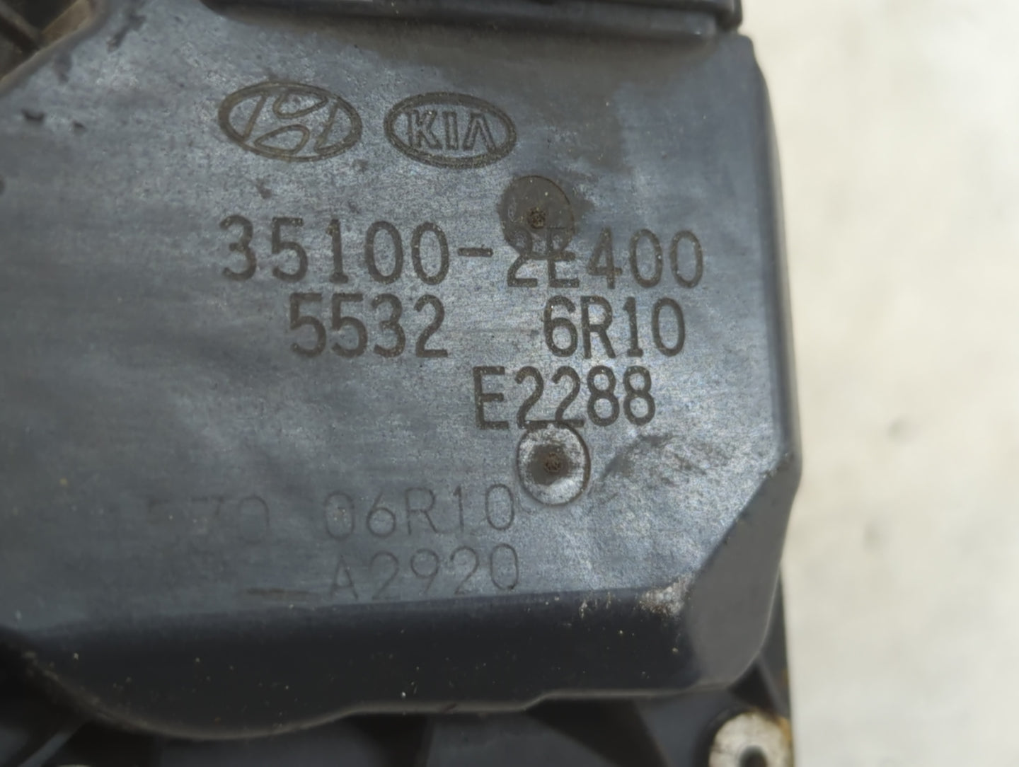 2014-2016 Kia Forte Throttle Body P/N:35100-2E400 Fits Fits 2012 2013 2014 2015 2016 2018 2019 2020 2021 OEM Used Auto Parts