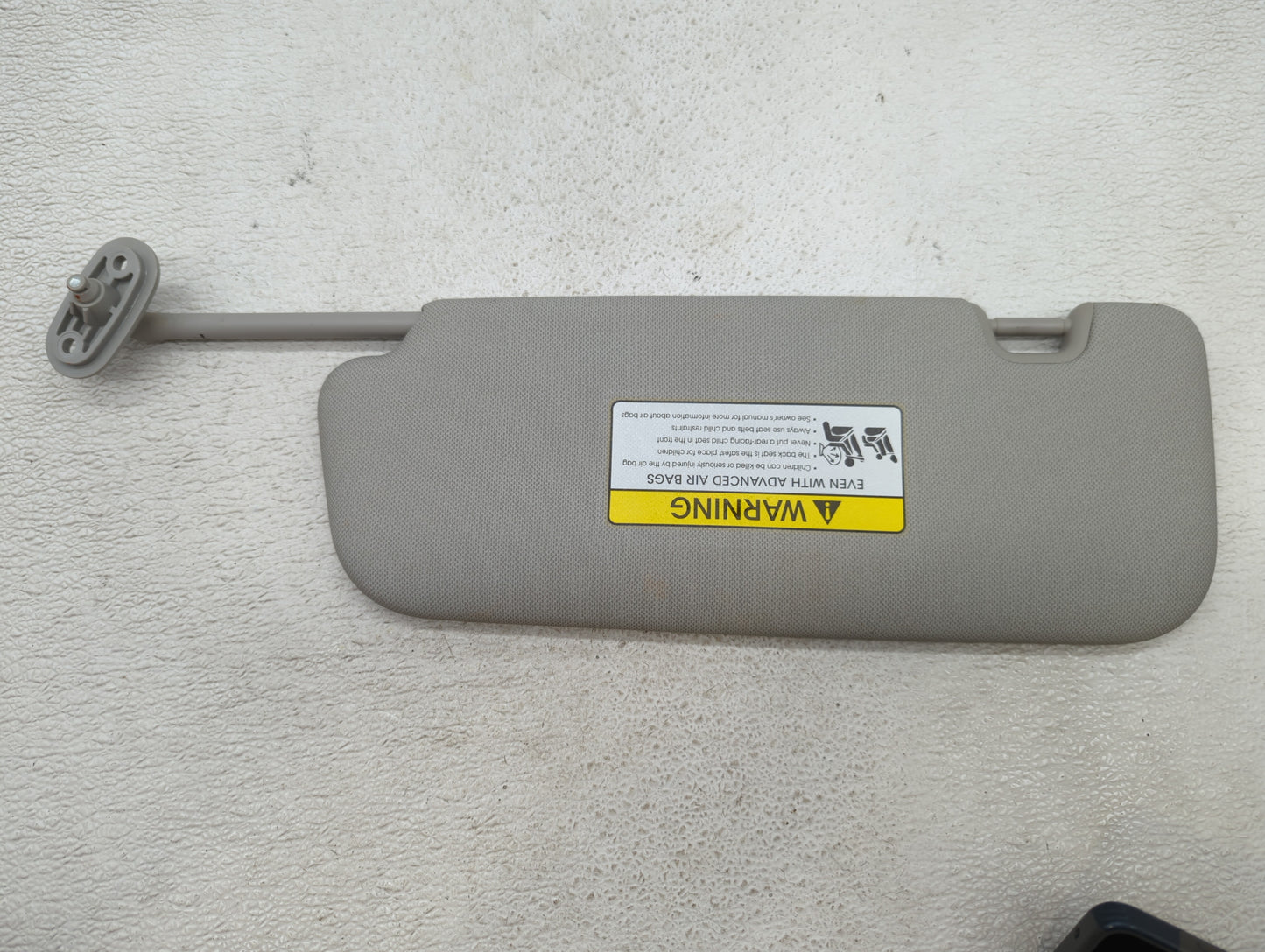 2014-2017 Kia Forte Koup Sun Visor Shade Replacement Passenger Right Mirror Fits Fits 2014 2015 2016 2017 OEM Used Auto Part