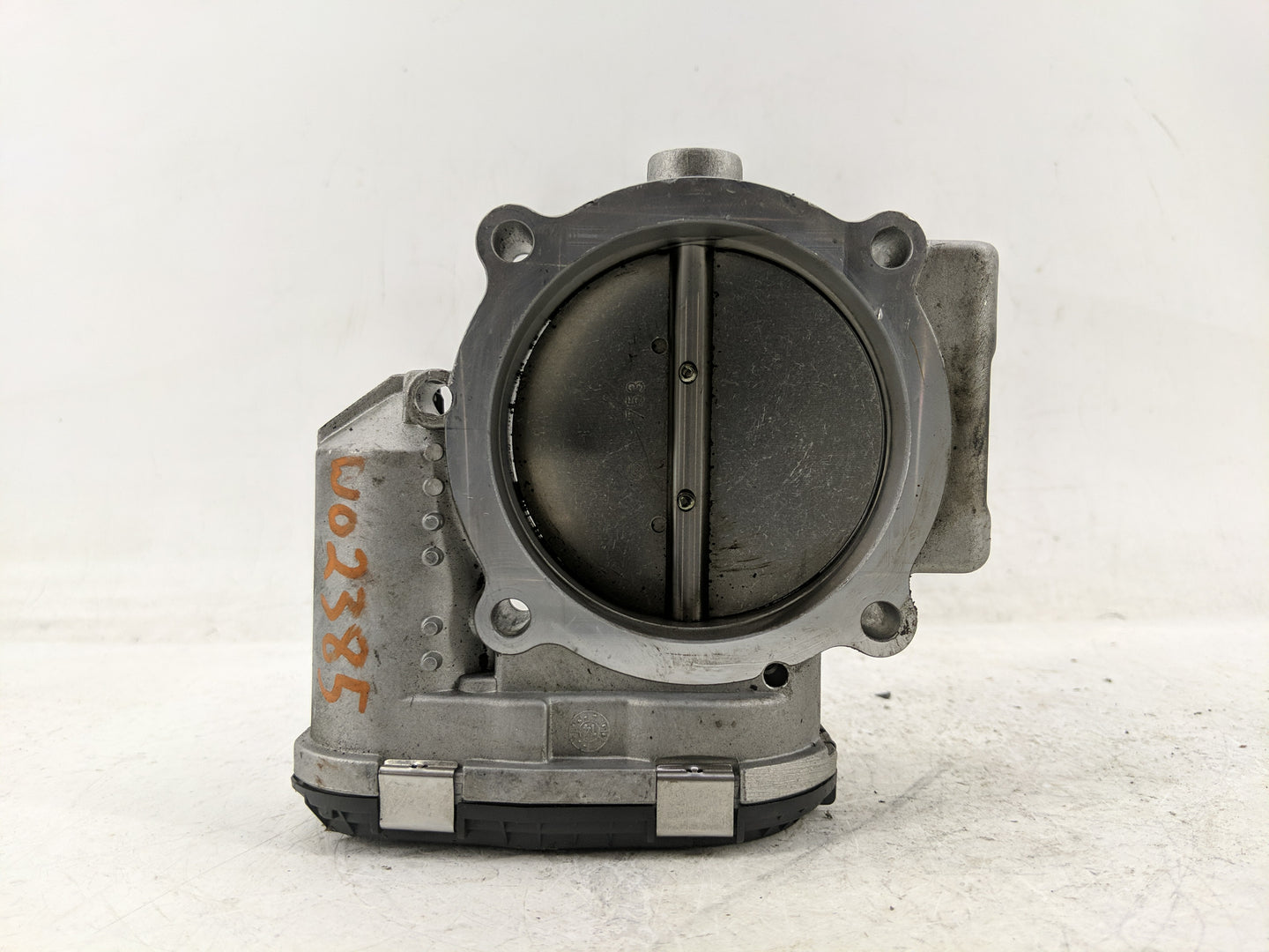 2015-2017 Kia K900 Throttle Body Fits Fits 2012 2013 2014 2015 2016 2017 OEM Used Auto Parts - Oemusedautoparts1.com