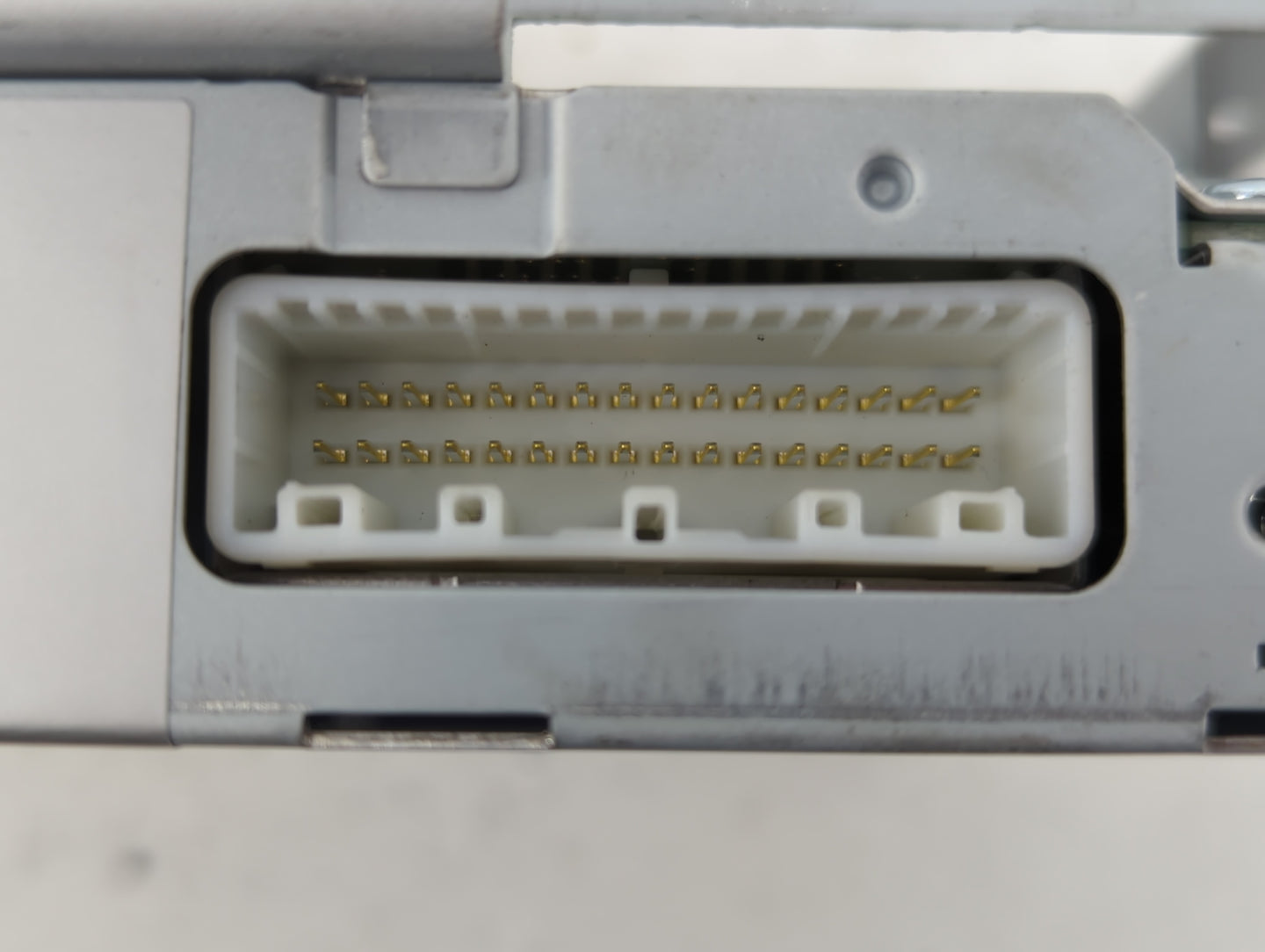 2015-2015 Kia K900 Telematics Control Module 965 52020 - Oemusedautoparts1.com
