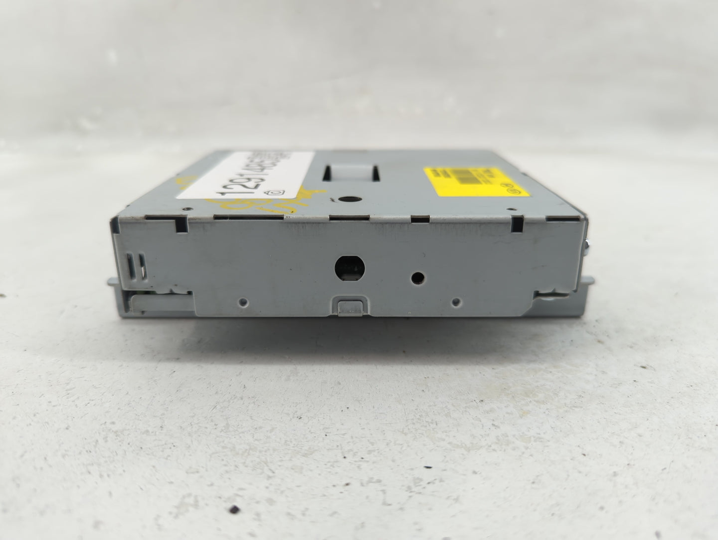 2015-2015 Kia K900 Telematics Control Module 965 52020 - Oemusedautoparts1.com