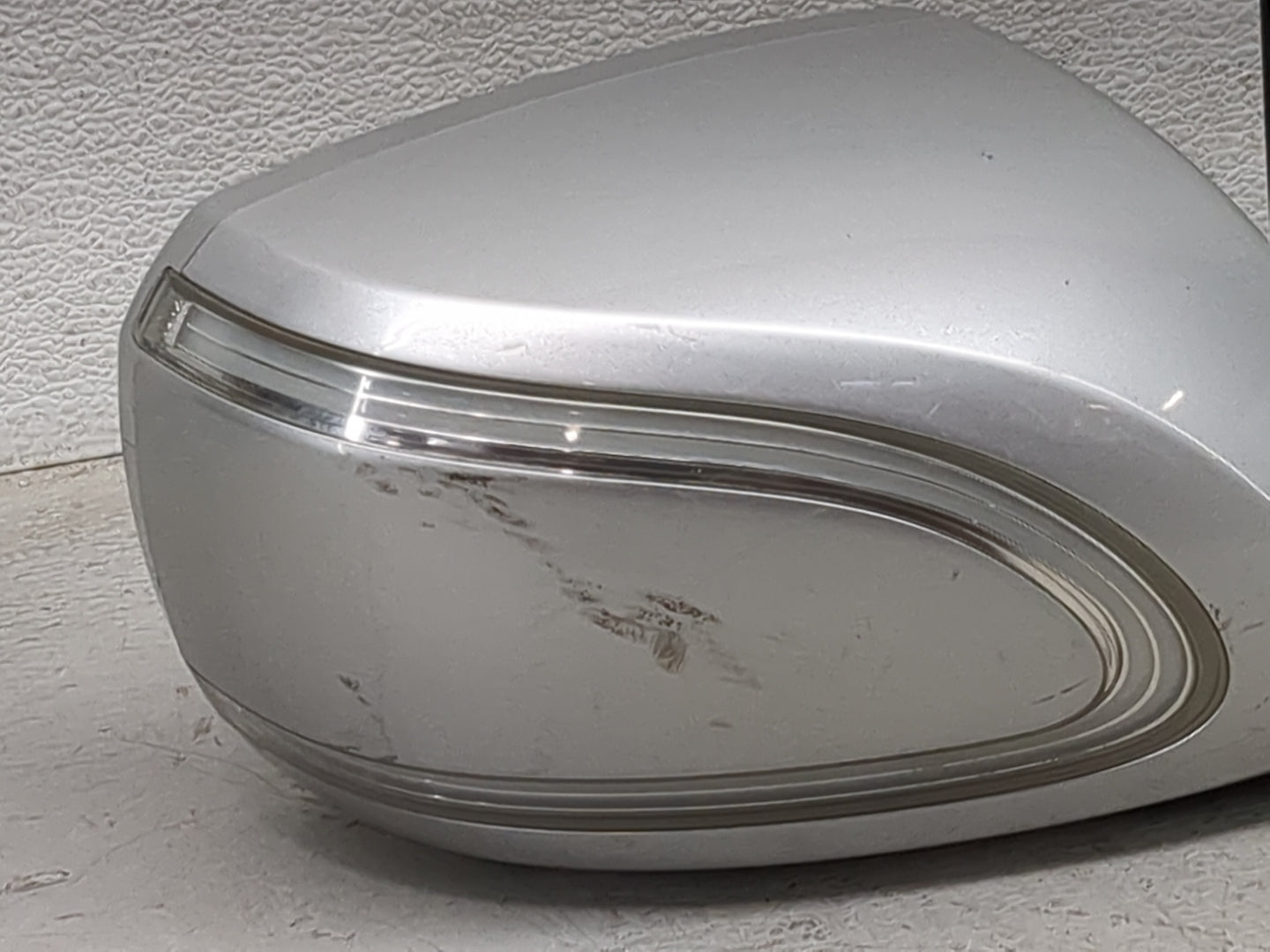 2015-2017 Kia K900 Passenger Side View Mirror - Right Door Mirror OEM Used - Oemusedautoparts1.com