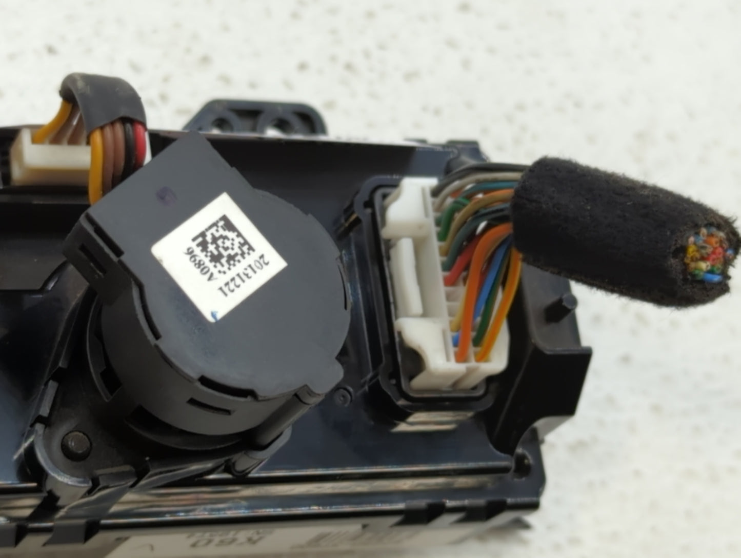 2015 Kia K900 Climate Control Module Temperature AC/Heater Replacement P/N:97250-3TXXX 97250-3T600 Fits OEM Used Auto Parts 