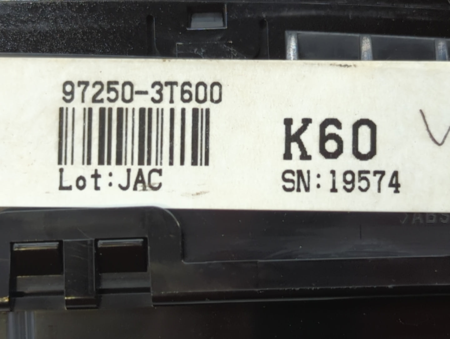 2015 Kia K900 Climate Control Module Temperature AC/Heater Replacement P/N:97250-3TXXX 97250-3T600 Fits OEM Used Auto Parts 